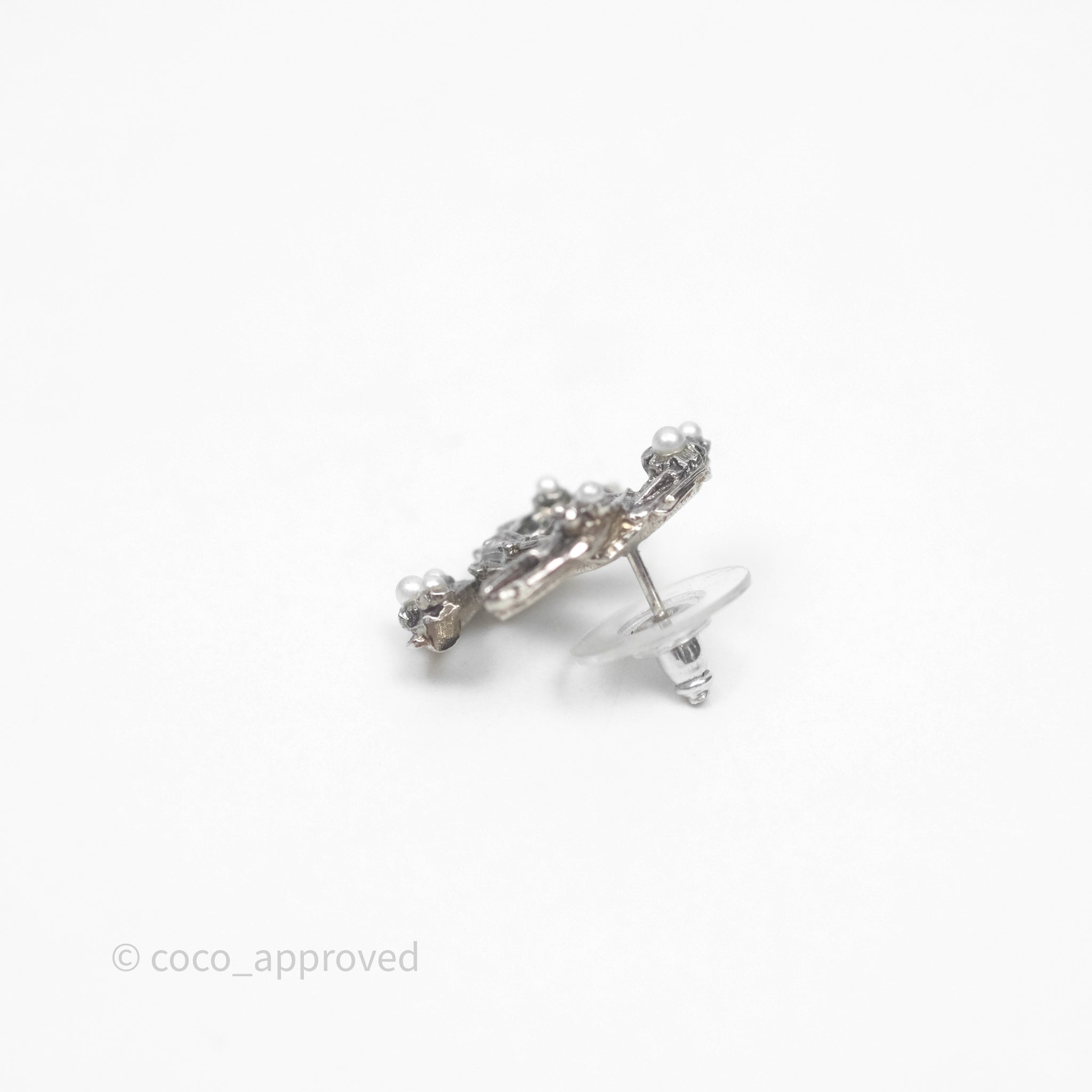 Chanel CC Pearl Earrings in Ruthenium Tone - Luxury Fashion Jewelry for Women | Perfect for Parties, Weddings & Special Occasions
