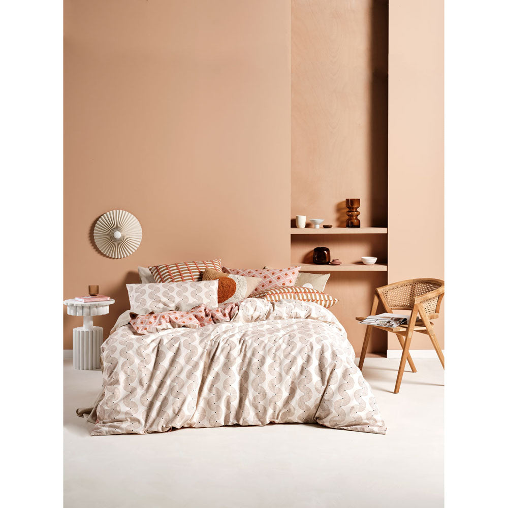 Aida Coral Quilt Cover Set King Size - Soft Coral Bedding Set with Pillowcases - Perfect for Master Bedroom, Guest Room & Coastal Home Decor