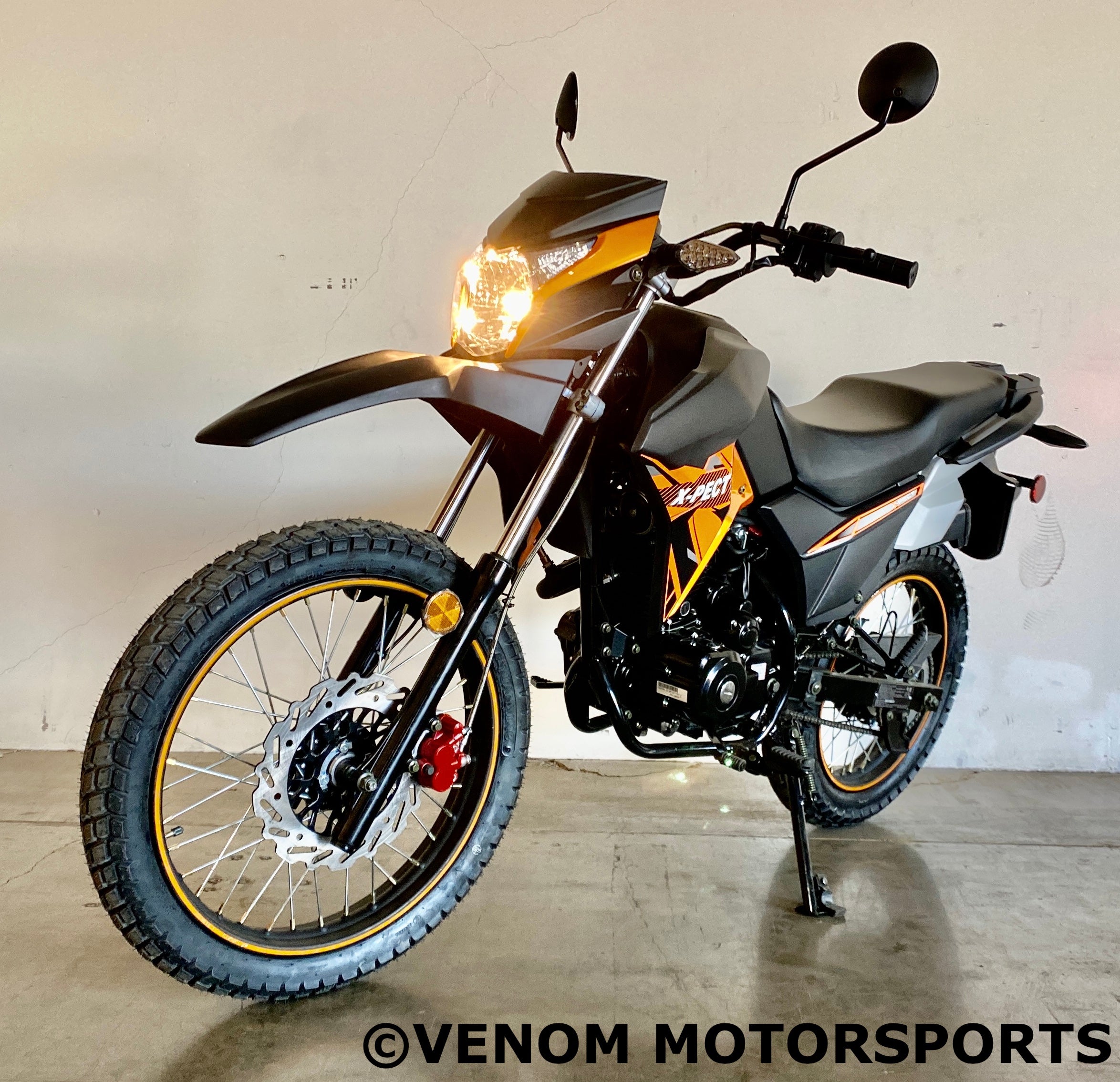 Lifan X Pect 200cc Dual Sport Motorcycle - Fuel Injected, 5-Speed Manual Transmission - Perfect for Off-Road Adventure & Urban Commuting