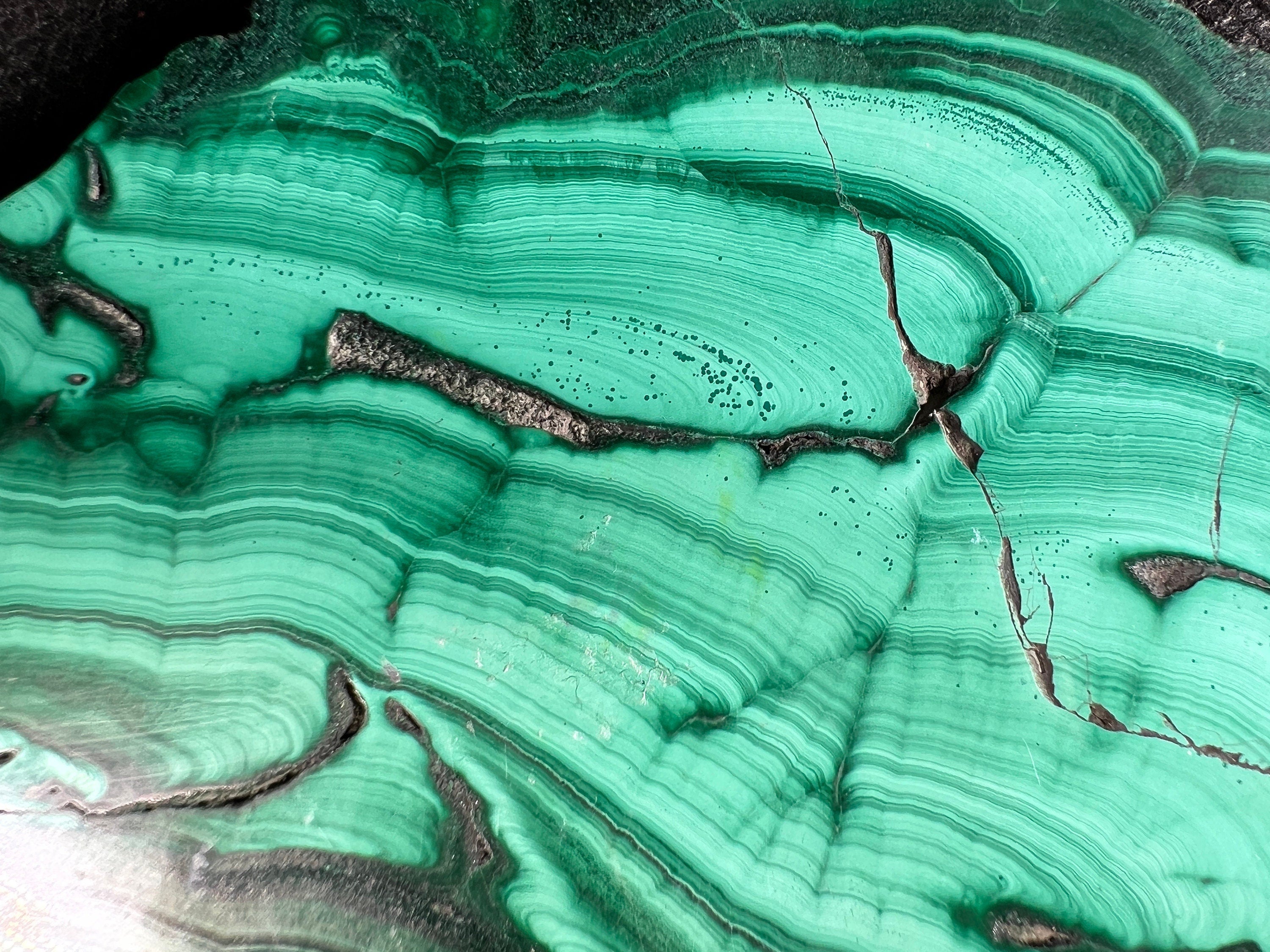 Natural Malachite Crystal Slab - Premium Green Malachite Stone for Jewelry Making, Unique Handcrafted Gift, Spiritual Healing & Home Decor | Perfect for DIY Crafts, Meditation Spaces & Luxury Interior Design