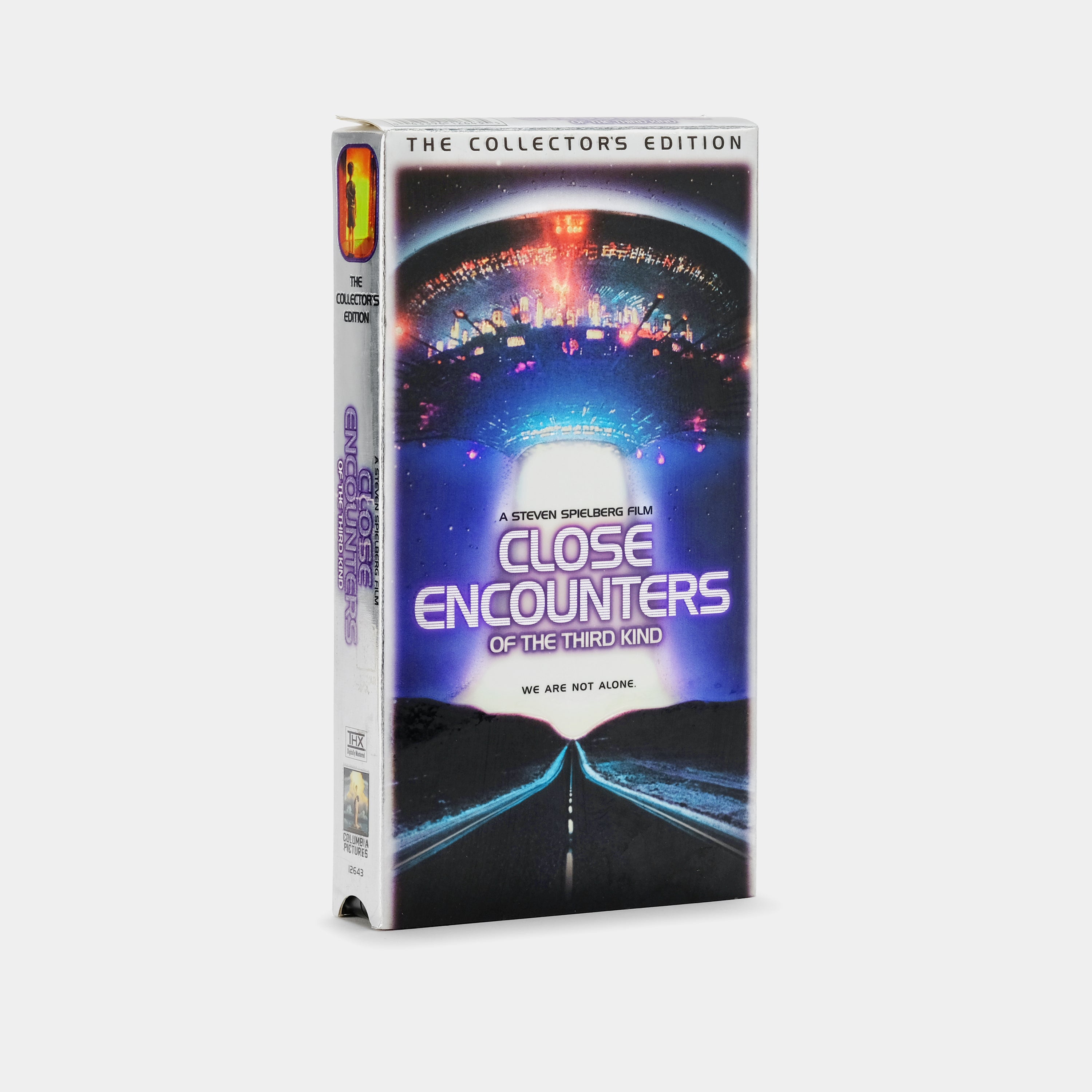 Close Encounters of the Third Kind Collector's Edition VHS Tape - Classic Sci-Fi Movie for Home Theater & Nostalgic Film Collectors