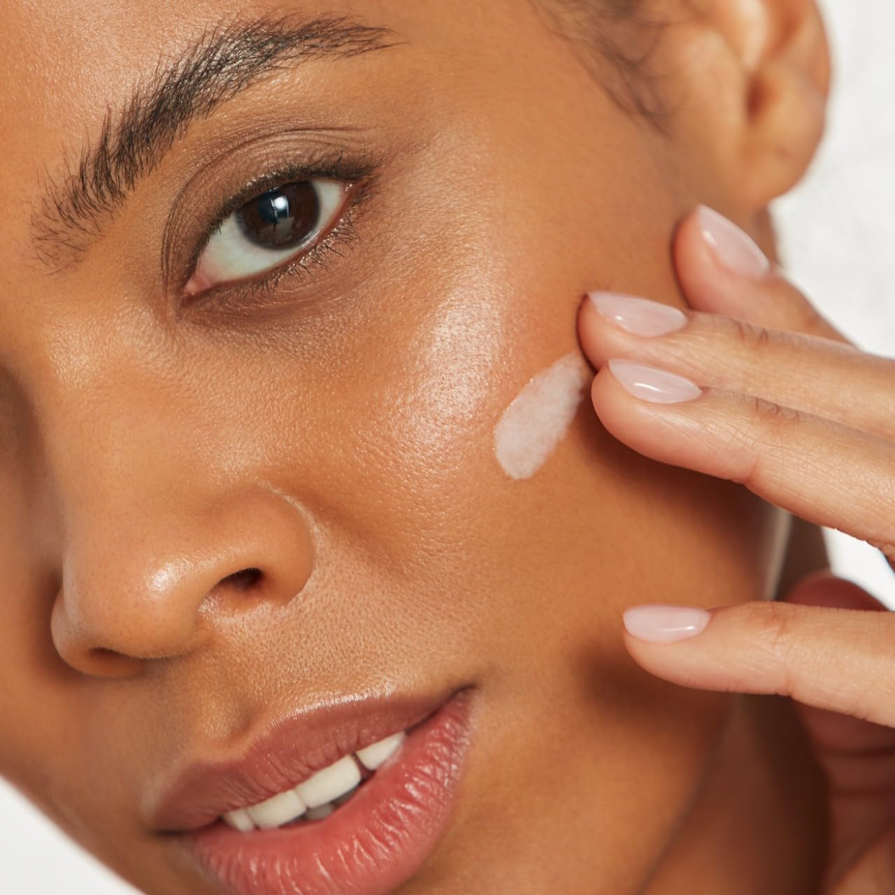 Philosophy Help Me Retinol Night Treatment with Vitamin C & E - Collagen Boosting, Reduces Fine Lines, Clears Pores, Improves Skin Tone & Texture - 1 fl oz - Perfect for Nighttime Anti-Aging Skincare Routine