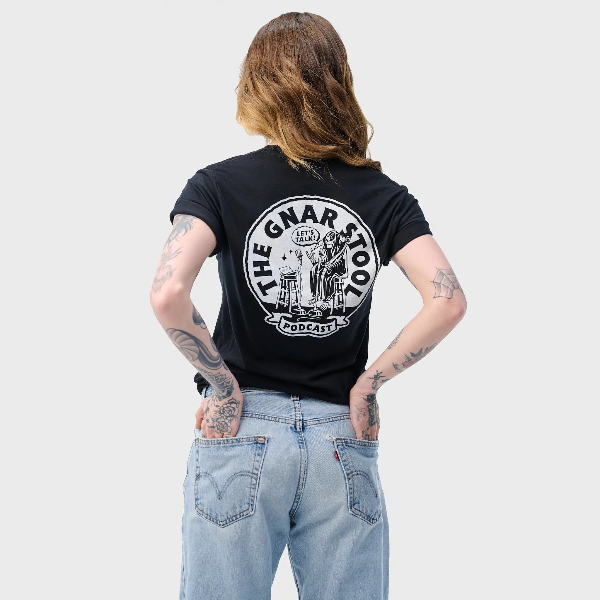 Gnar Stool Podcast T-Shirt - Funny & Trendy Graphic Tee for Men & Women - Perfect for Podcast Fans, Comedy Lovers & Streetwear Enthusiasts