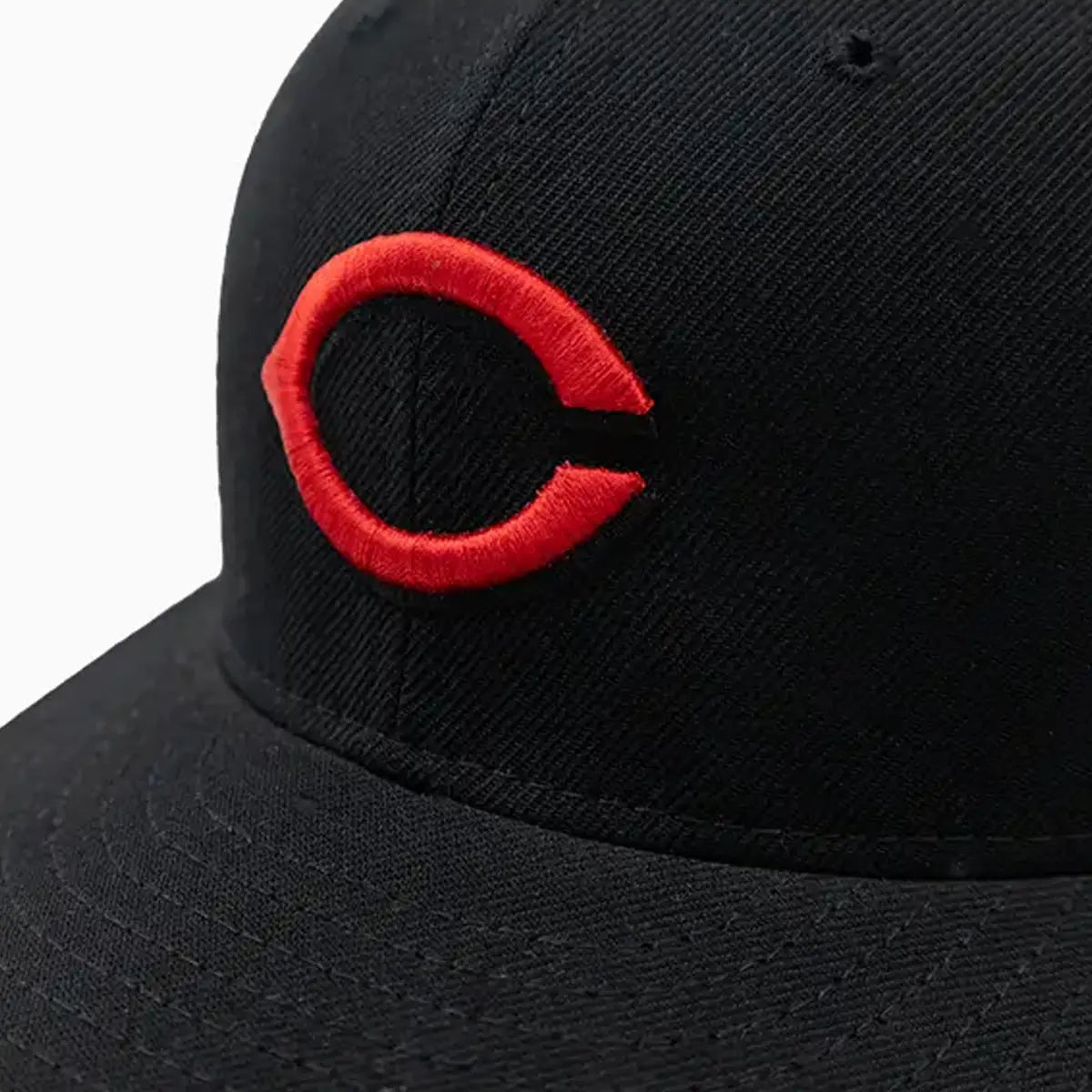 Cincinnati Reds MLB 59FIFTY Fitted Baseball Cap - Official New Era Snapback Hat for Men & Women - Perfect for Games, Collecting, and Streetwear Fashion