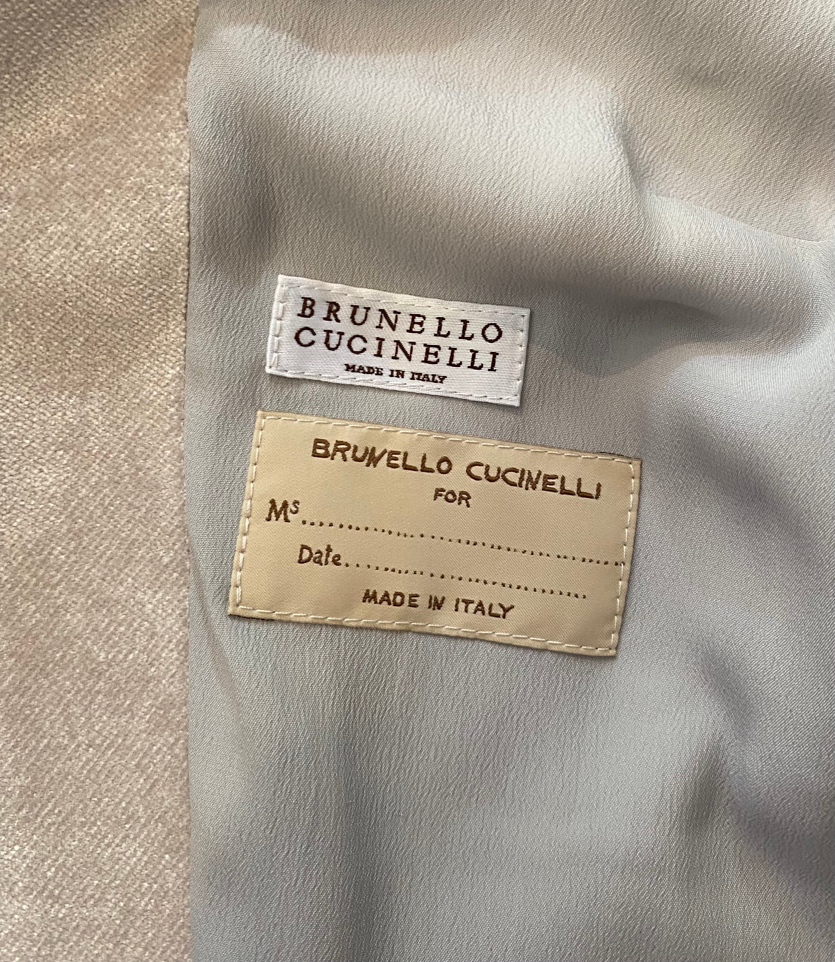 Brunello Cucinelli Women's Blush Beige Velvet Blazer Jacket - Italian Size 44 / US 8 - Elegant Evening Wear for Weddings & Special Occasions