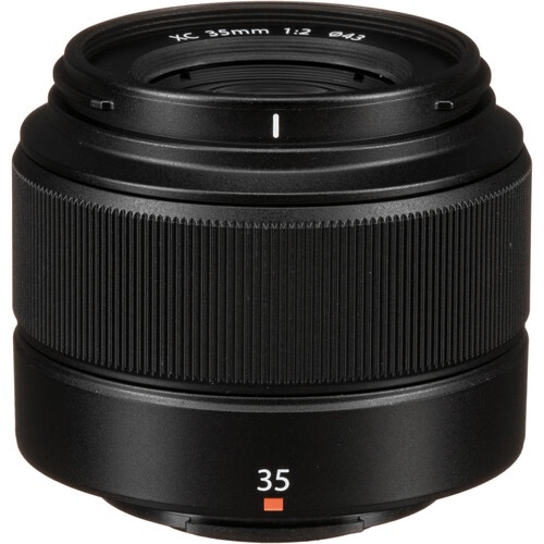FUJIFILM XC 35mm f/2 Prime Lens for X-Mount Cameras - Compact & Lightweight Portrait Lens with Fast Aperture, Ideal for Street Photography, Travel & Everyday Shooting