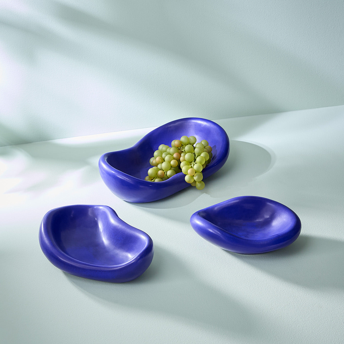 Premium Cobalt Blue Glass Bowl - Elegant Serving Bowl for Salads, Fruits, Desserts & Party Dishes - Perfect for Entertaining & Home Decor
