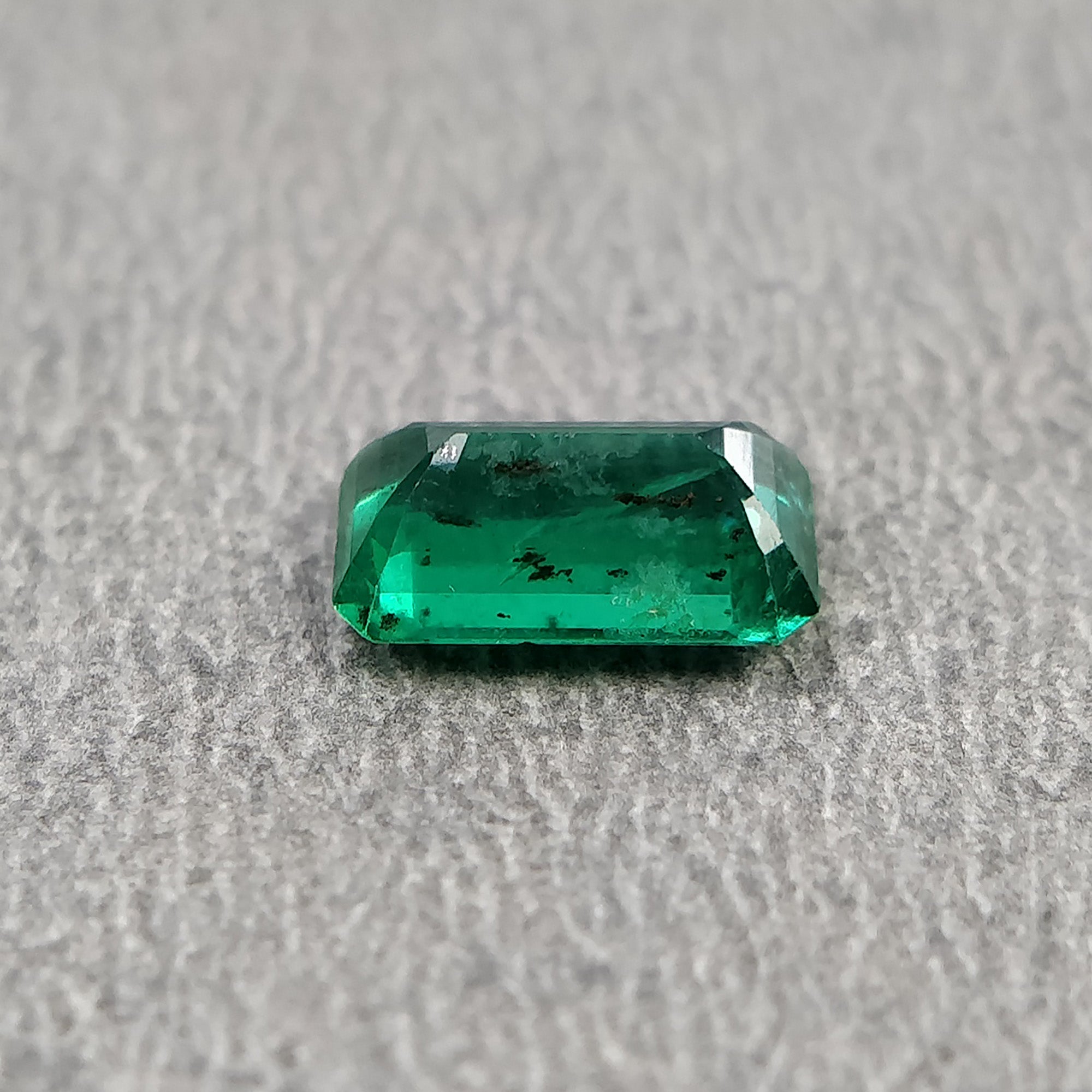 Natural 0.95ct Untreated Green Emerald Octagon Cut Gemstone (8x5mm) - Unheated, Video Included | Perfect for Jewelry Making, Engagement Rings & Collector's Items