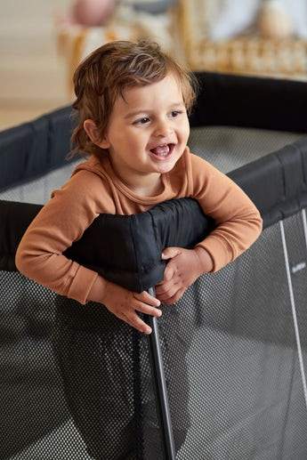 BabyBjorn Travel Crib Light - Portable & Lightweight Baby Playpen with Fitted Sheet - Perfect for Travel, Home & Outdoor Use