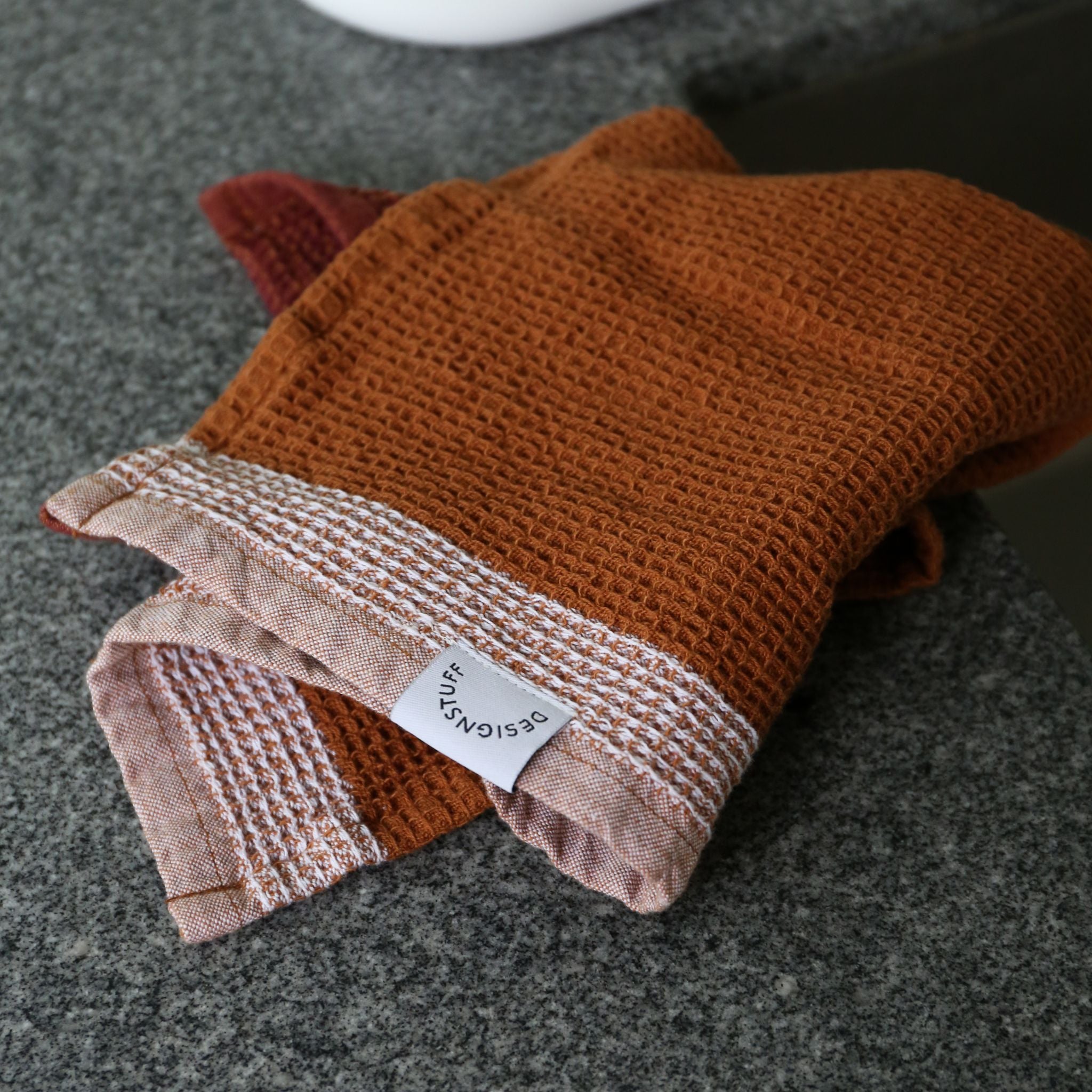 Premium Waffle Weave Dish Cloths Set of 2 - Absorbent Cinnamon & White Kitchen Towels for Washing Dishes, Cleaning Countertops & Drying Hands - Soft & Durable Cotton Dishcloths for Everyday Kitchen Use