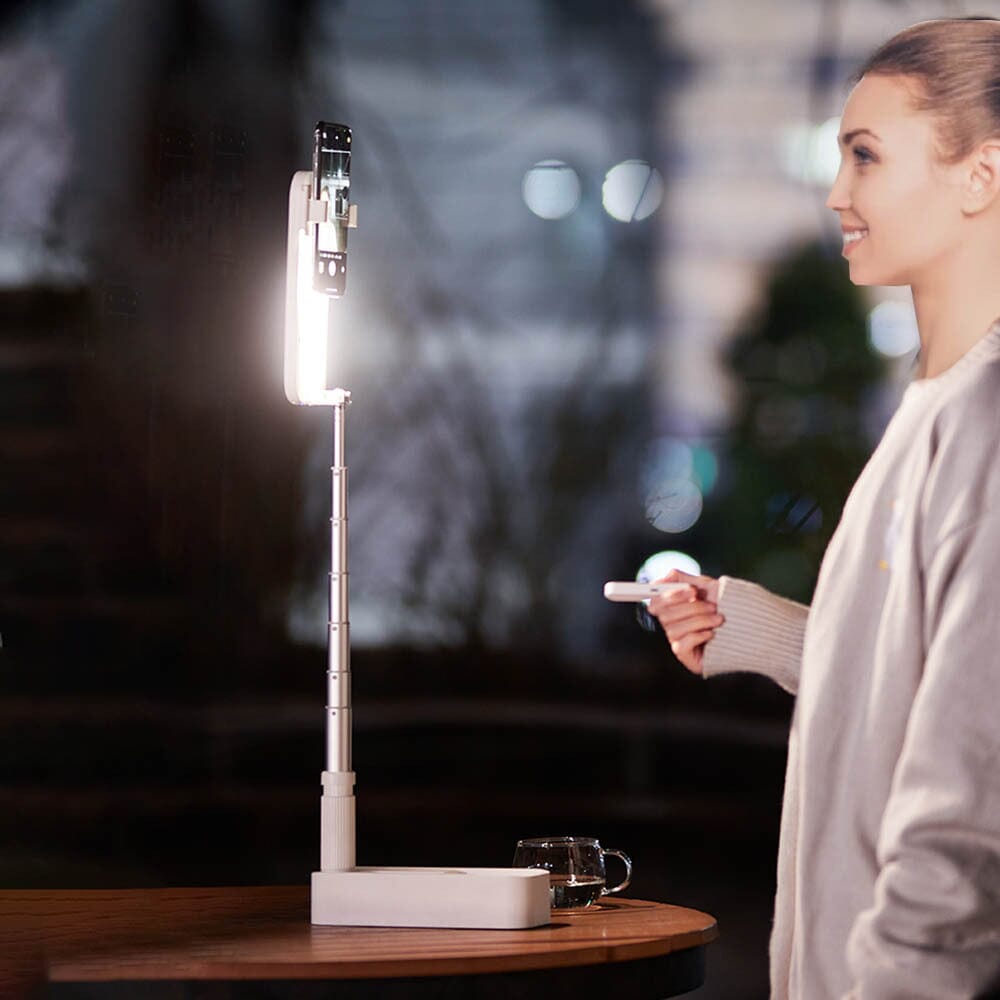 Portable LED Light & Phone Holder for Nail Art, Manicure & Beauty - Perfect for Home Salon, DIY Nails & Professional Use
