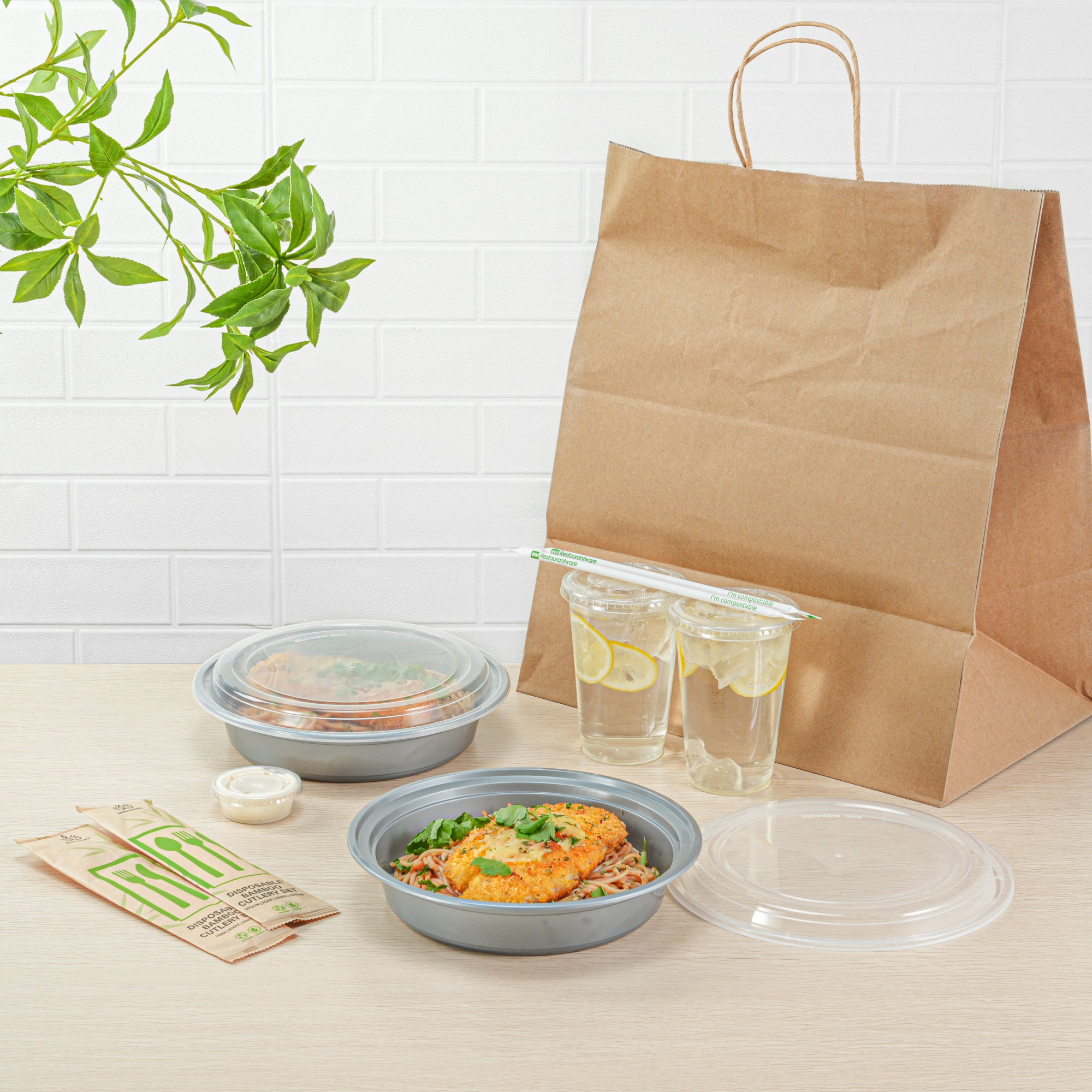 48oz Round Silver Plastic Takeout Containers with Clear Lids - 100 Pack (9