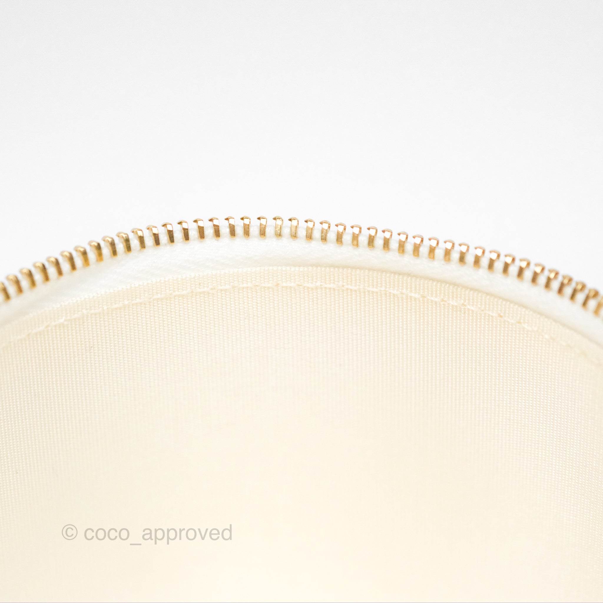 Chanel CC Quilted Round Vanity Clutch with Chain - White Lambskin & Gold Hardware | Luxury Evening Bag for Women, Perfect for Parties, Weddings & Special Occasions
