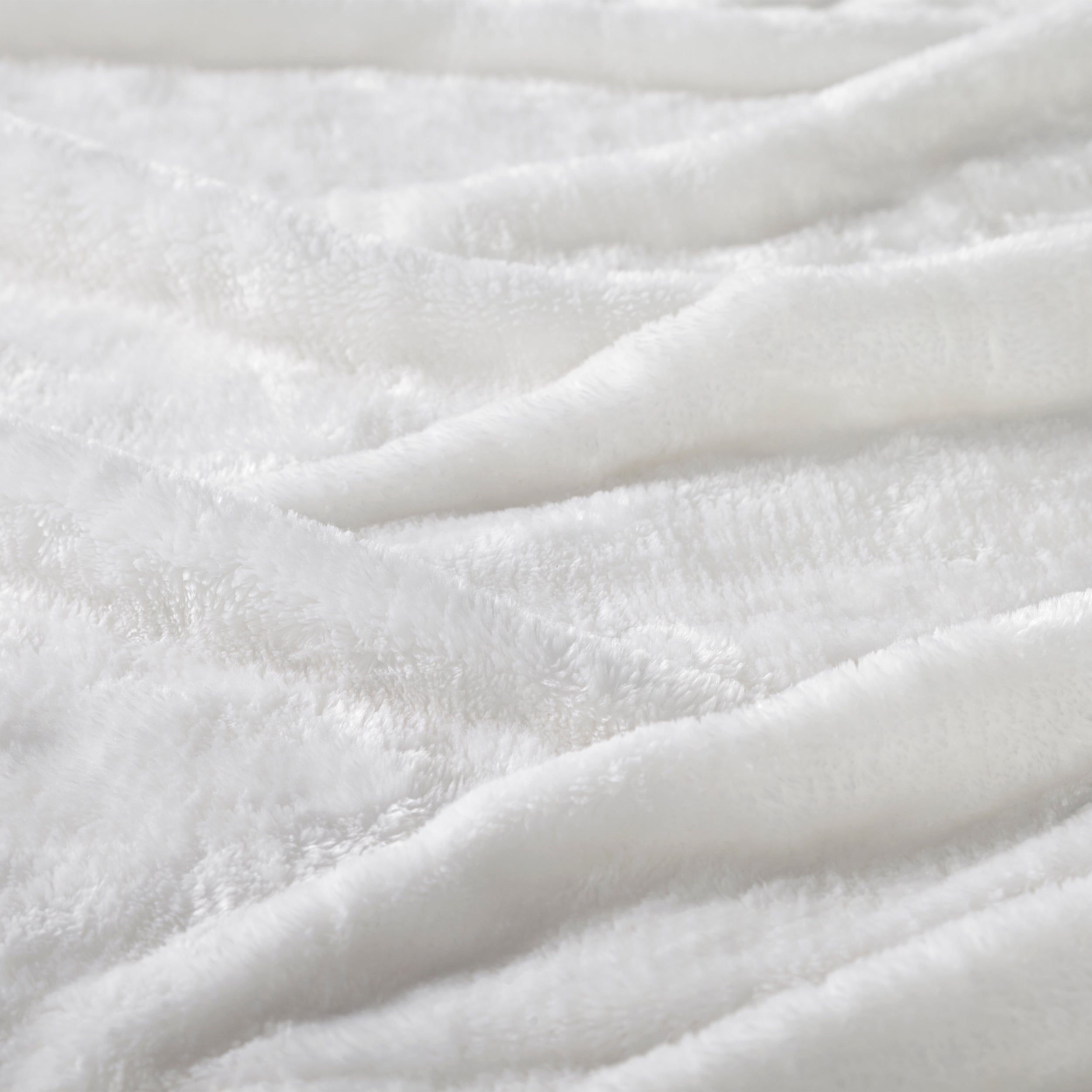 Classic Solid Fleece Plush Medium Weight Fluffy Soft Blanket - Cozy & Warm for Bed, Sofa, Travel & Gifts | Ultra-Soft Throw Blanket for All Seasons