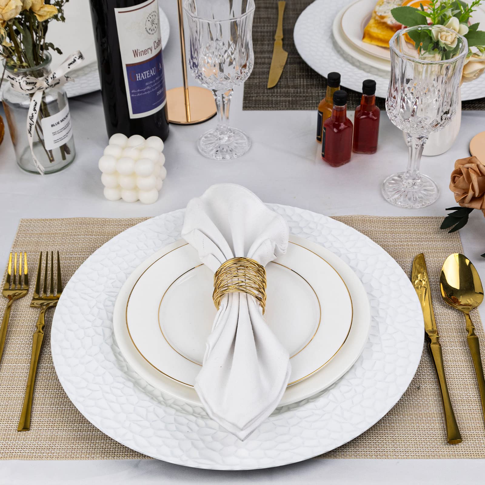 MAONAME 13-Inch White Charger Plates Set of 6 - Durable Bubble Plastic Dinner Plate Chargers - Elegant Round Decorative Chargers for Weddings, Parties & Formal Dining - Perfect for Table Settings, Holiday Entertaining & Special Events