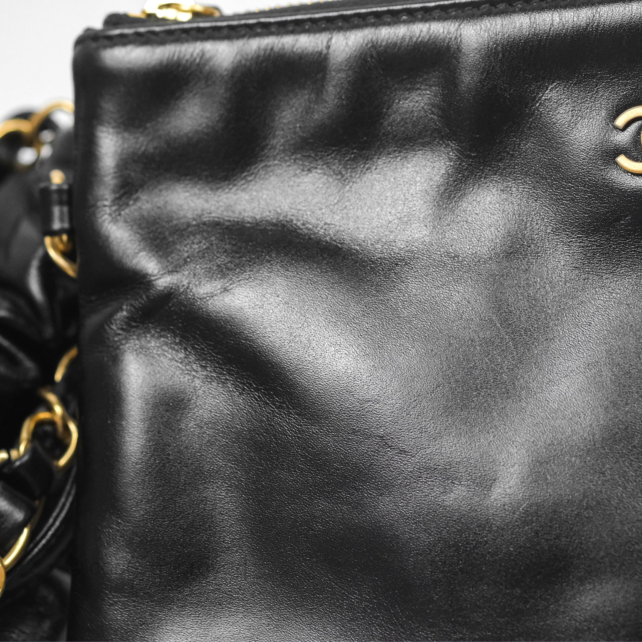 Chanel 22 East West Bag Black Shiny Crumpled Calfskin Leather Crossbody Purse for Women | Luxury Designer Handbag for Everyday Use, Date Night & Special Occasions