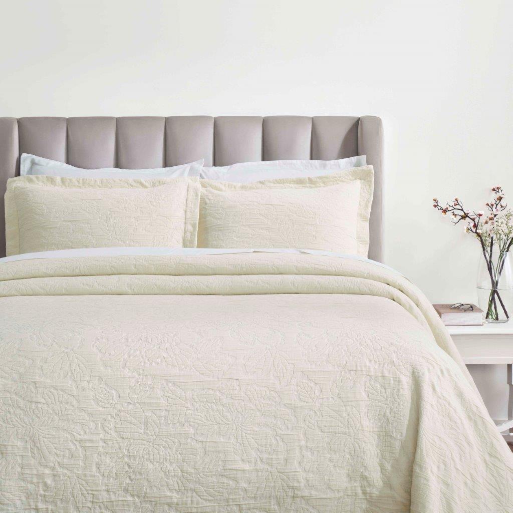 Hibiscus Cotton Medium Weight Matelasse Woven Bedspread and Sham Set - Queen Size, Floral Design, Soft & Breathable - Perfect for Master Bedroom, Guest Room, or Vacation Home Decor
