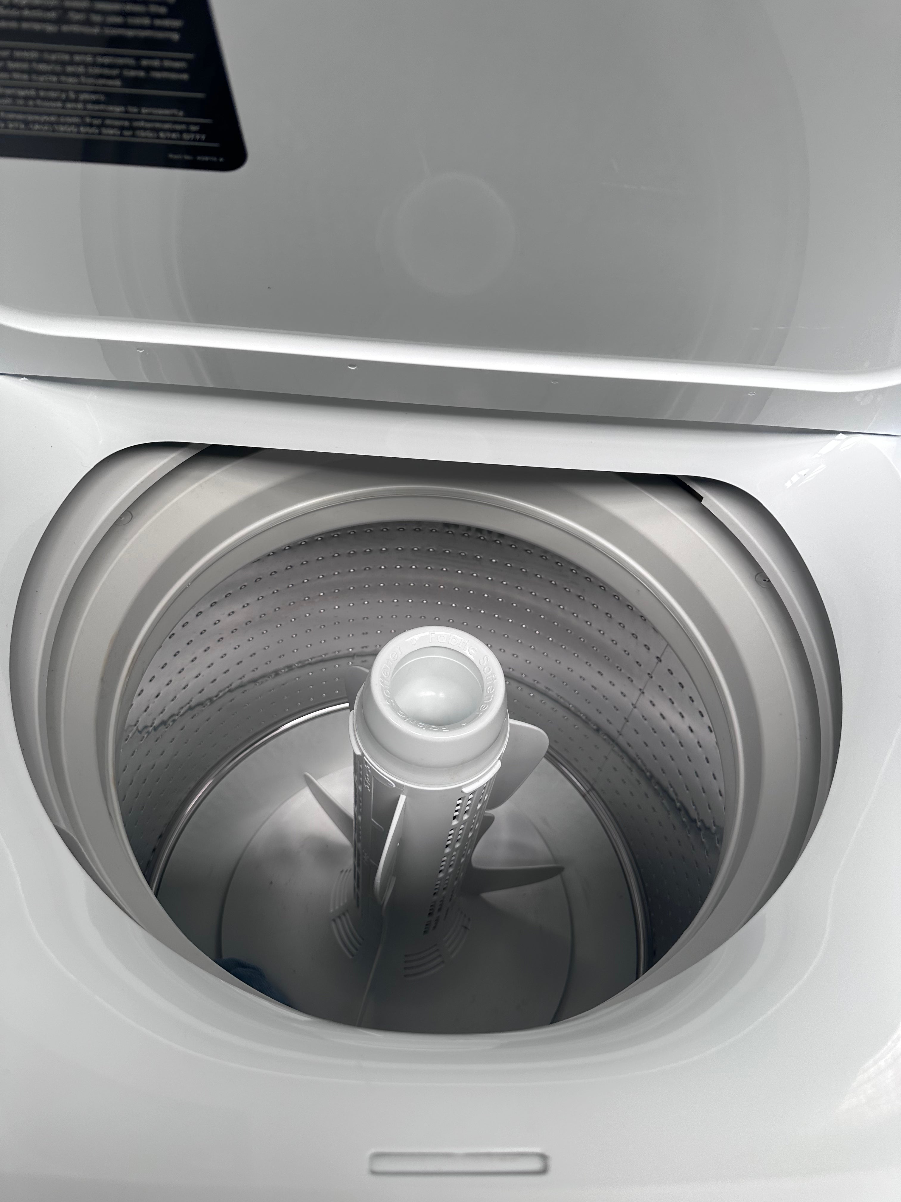 Refurbished Fisher & Paykel WashSmart Eco 8.5kg Top Load Washing Machine - Energy Efficient Laundry Solution for Small Homes & Apartments