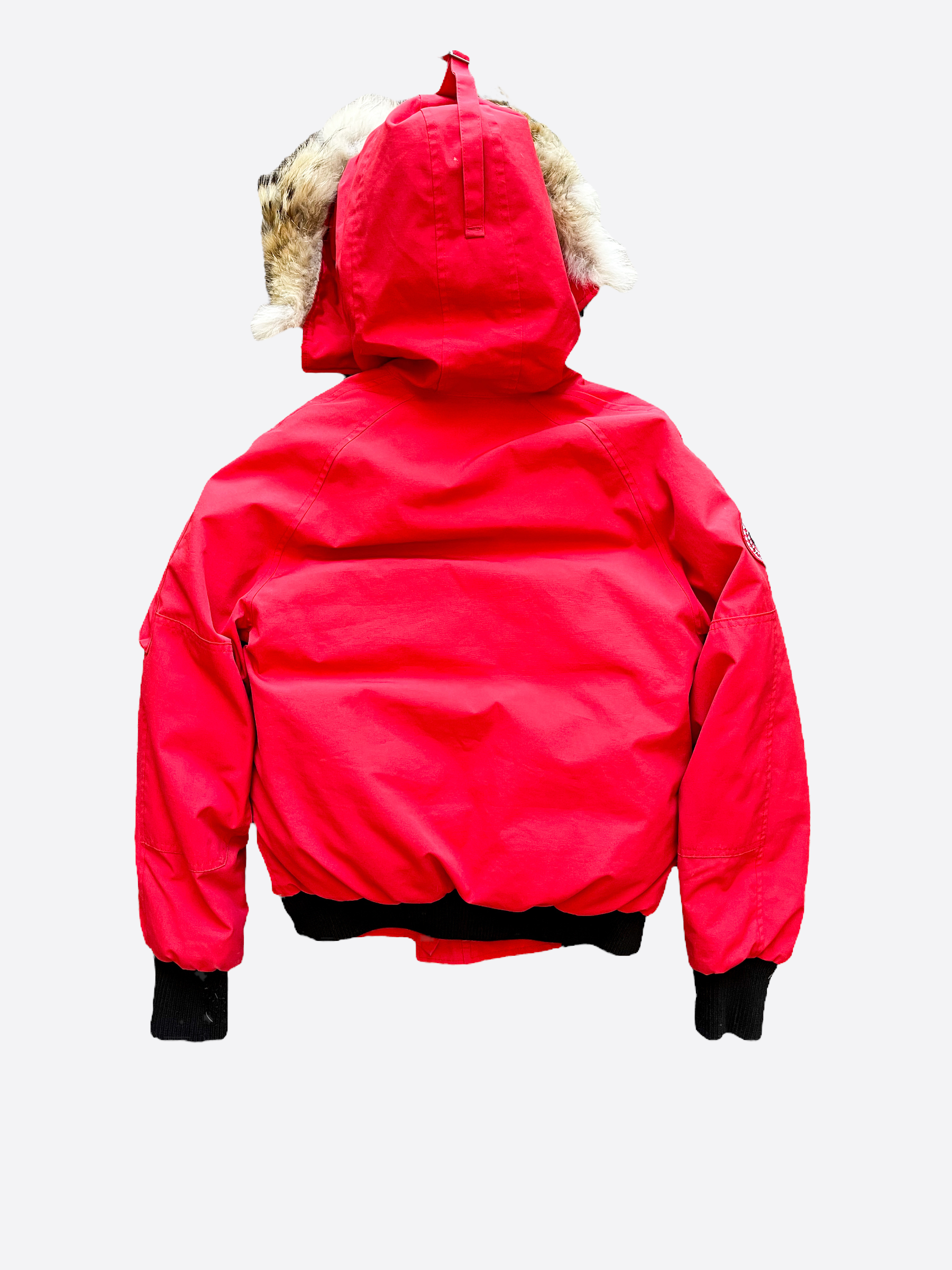 Canada Goose Red Chilliwack Women's Winter Jacket - Waterproof Parka with Fur Trim Hood for Extreme Cold Weather - Perfect for Snowboarding, Skiing & Outdoor Adventures