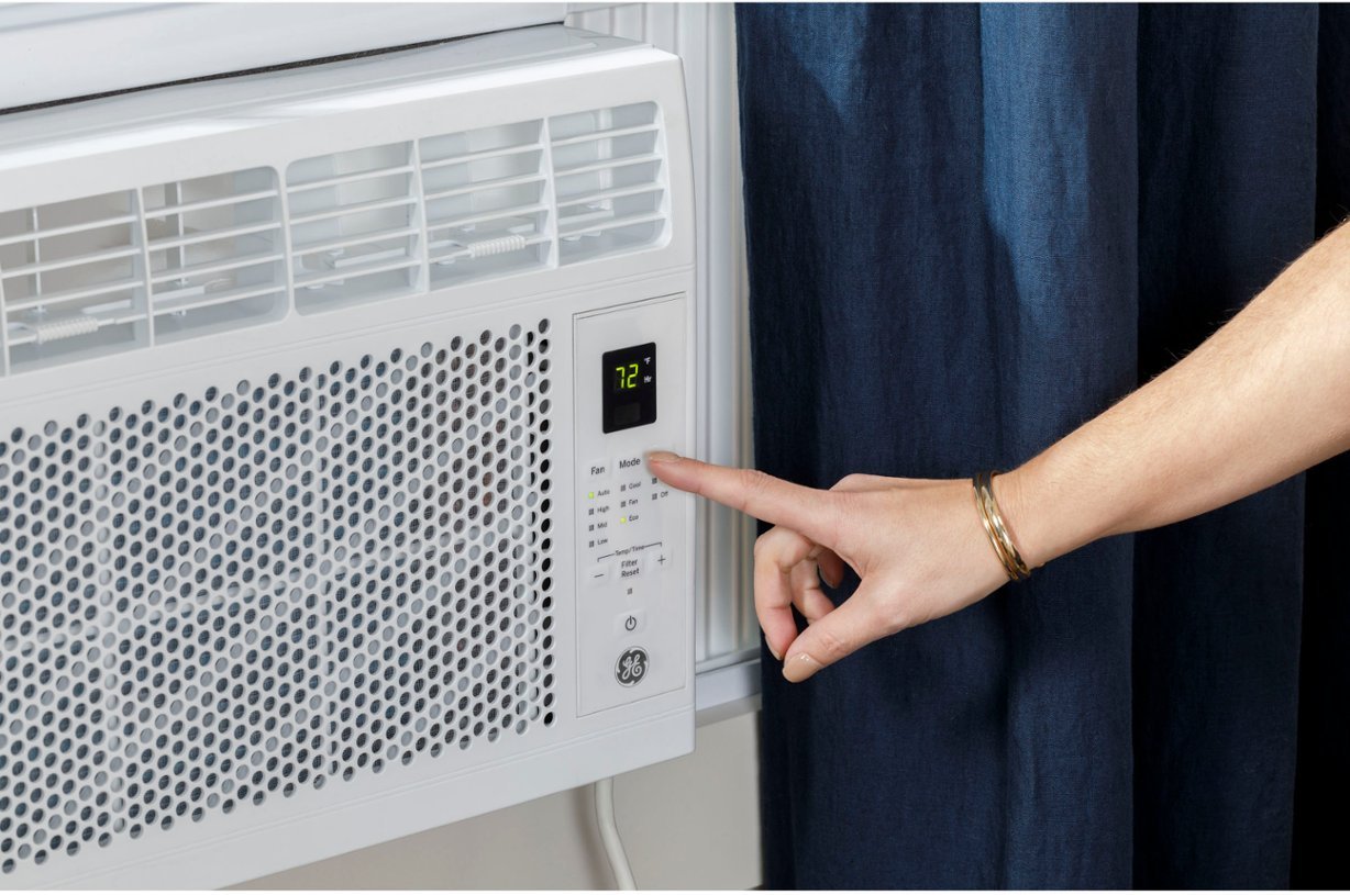 GE 6,000 BTU Window Air Conditioner - Cools 250 Sq.Ft - Remote Control Included - White (AHP06LZ) - Perfect for Bedrooms, Dorm Rooms & Small Apartments