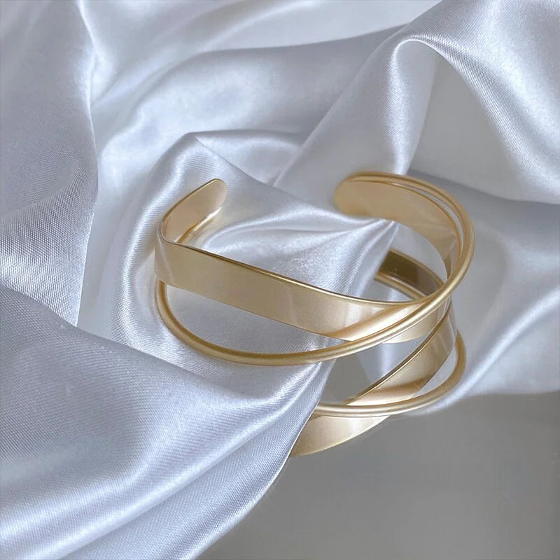 Luxury Matte Finish Mobius Bangle Bracelet - Gold/Silver Stackable Cuff for Women | Elegant Minimalist Jewelry Gift for Birthday, Anniversary & Special Occasions