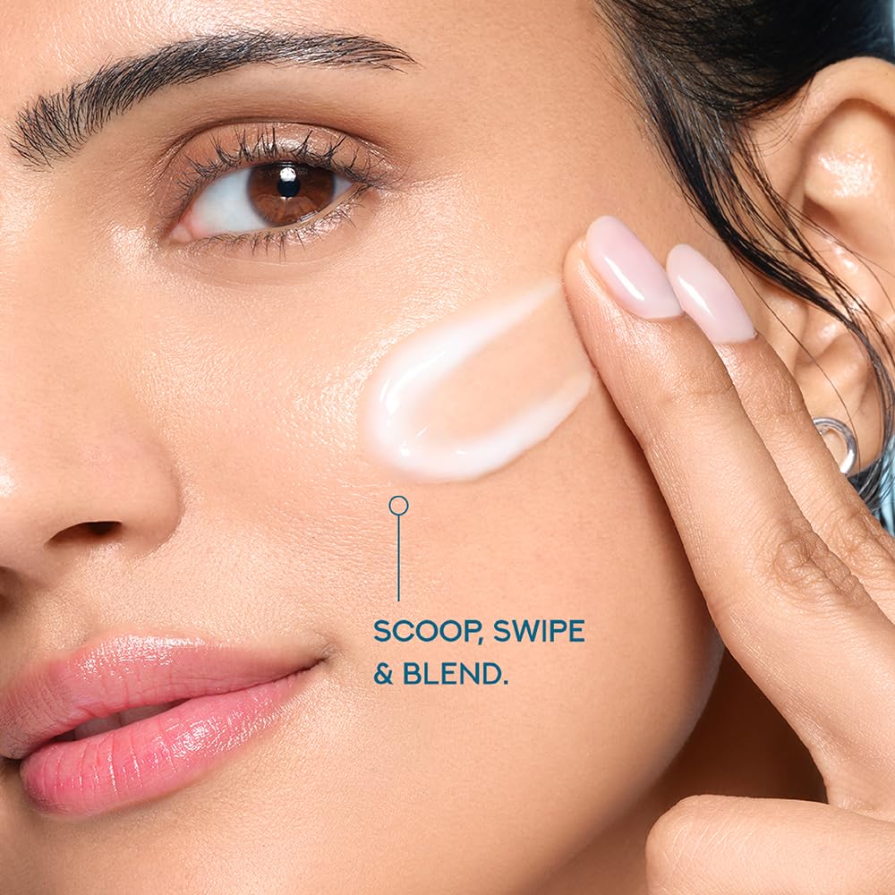 Pond's Super Light Gel Oil-Free Moisturizer with Hyaluronic Acid & Vitamin E - 200ml | Hydrating Face Cream for Dry & Sensitive Skin | Day & Night Use for Glowing Complexion