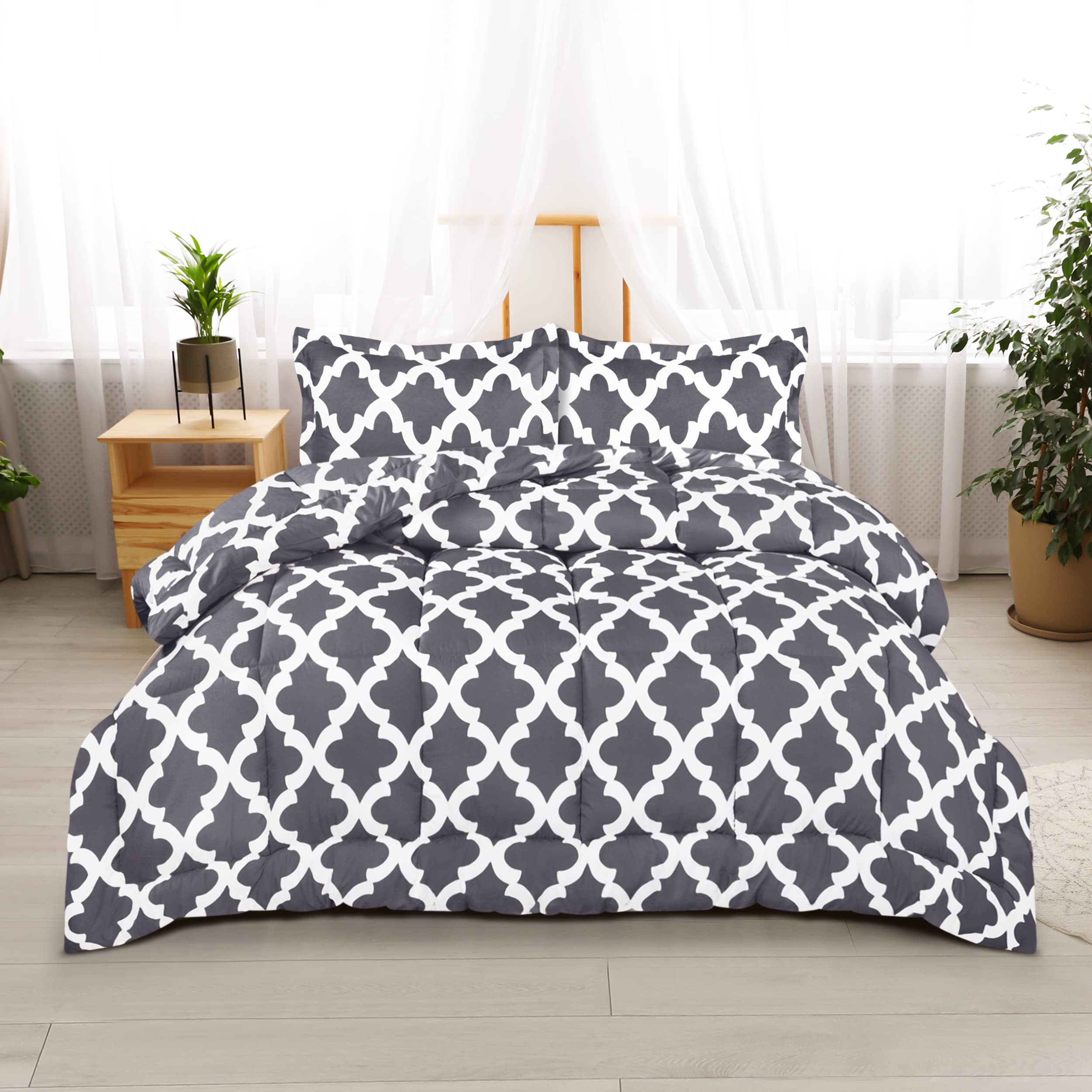 Utopia Bedding King Size 3-Piece Comforter Set with 2 Pillow Shams - Soft Down Alternative Bedding - Machine Washable Grey Comforter - Perfect for Master Bedroom, Guest Room & Cozy Home Decor