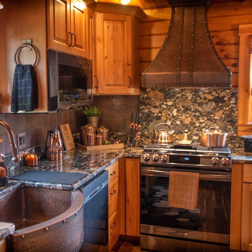 Custom SINDA Hammered Copper Range Hood H6TR - Premium Kitchen Ventilation for Modern & Rustic Home Decor | Perfect for Cooking, Baking & Smoke Extraction