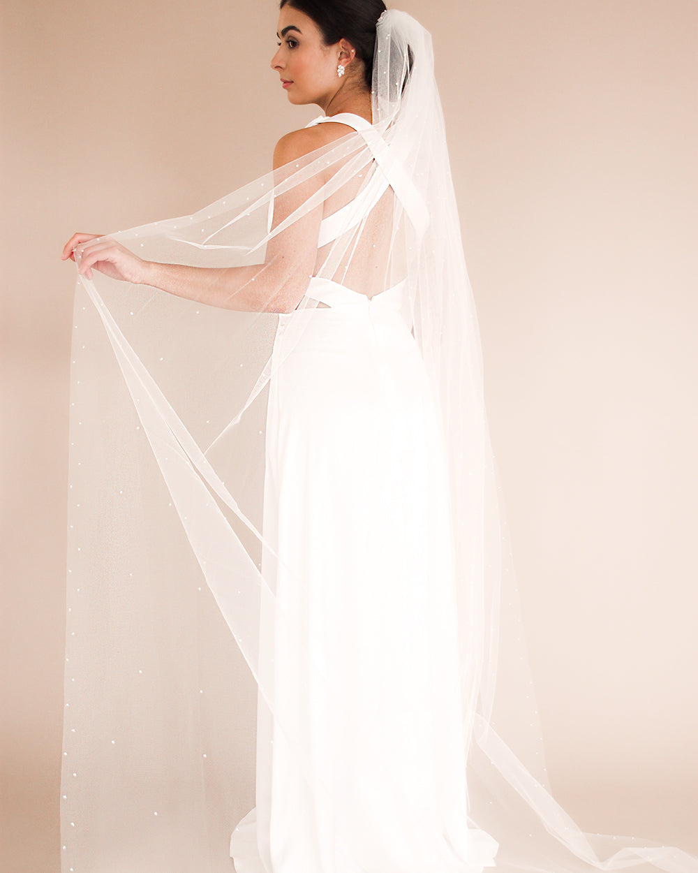 Marcela Scattered Pearl Veil - Elegant Bridal Headpiece with Hand-Sewn Pearls for Wedding, Prom & Special Occasions