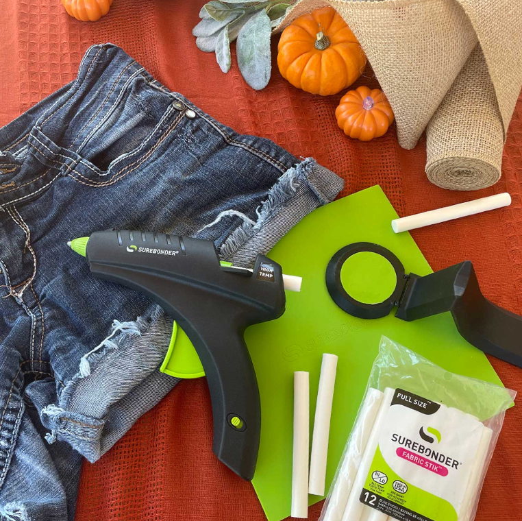 High-Temperature 60W Cordless & Corded Full-Size Glue Gun (CL 800F Specialty Series) - Perfect for DIY Crafts, Home Repairs, and Woodworking Projects