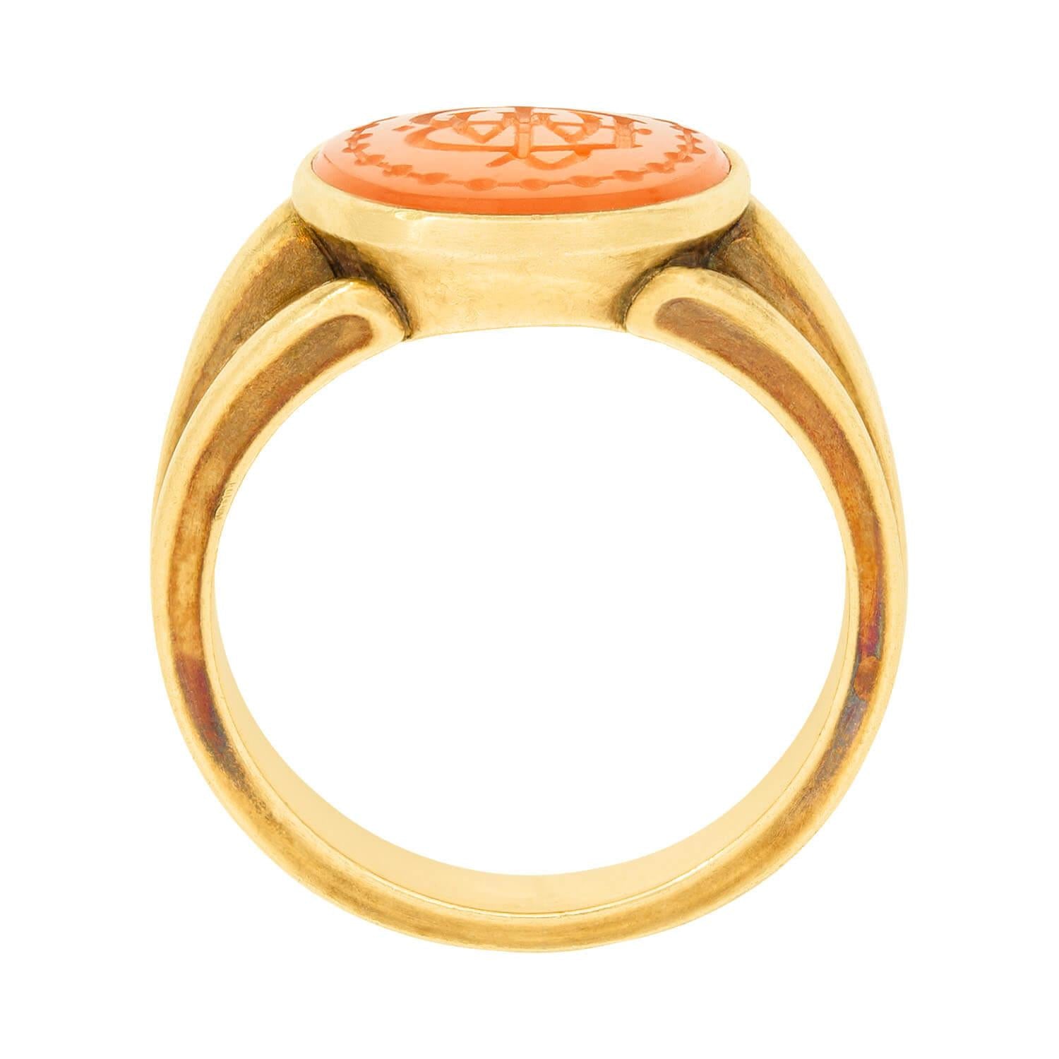 18K Gold Victorian Style Carved Carnelian Signet Ring for Men - Elegant Antique Jewelry Gift for Weddings, Engagements & Formal Occasions