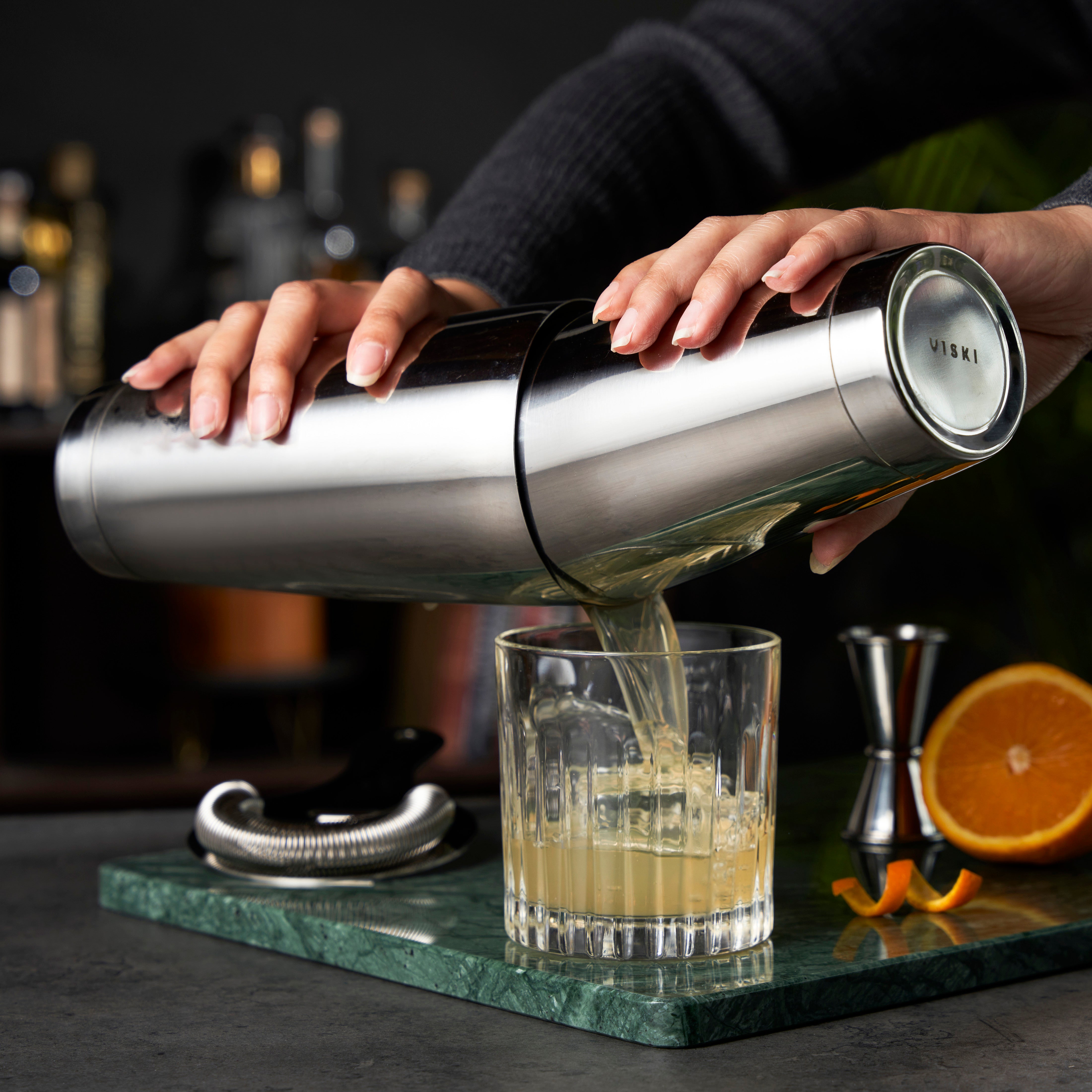 Premium Stainless Steel Boston Shaker Cocktail Set - Bar Mixing Tins for Professional Bartenders & Home Use - Perfect for Margaritas, Martinis & Craft Cocktails