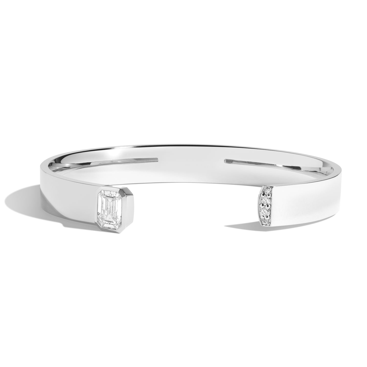 Exquisite Emerald Cut Diamond Cuff Bracelet with Pavé Setting - Perfect for Weddings, Anniversaries & Special Occasions