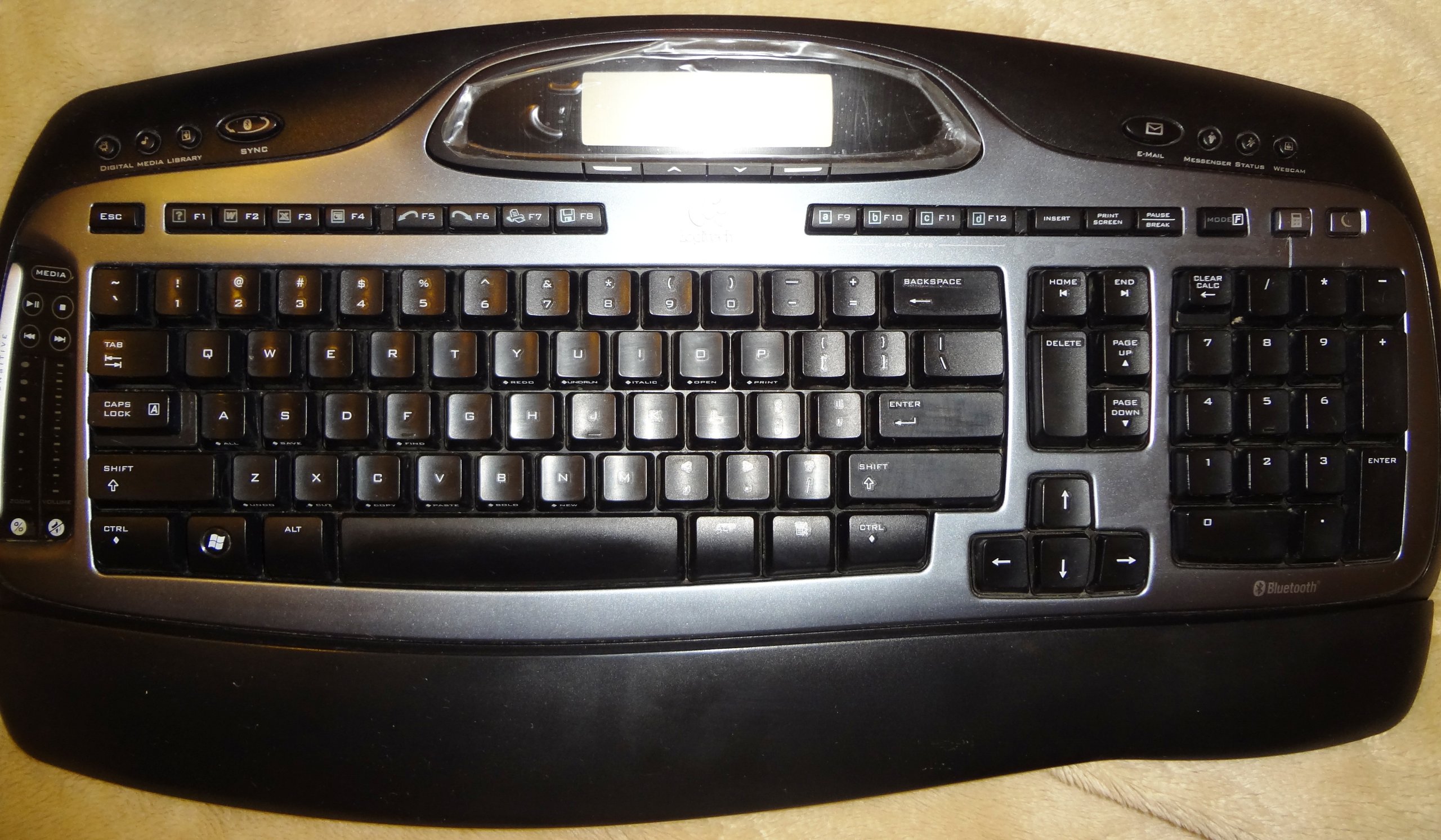 Logitech MX 5000 Wireless Laser Desktop Set - Bluetooth Keyboard & Mouse Combo for PC/Mac - Ergonomic Design for Home Office & Gaming (Model 967558-0403)