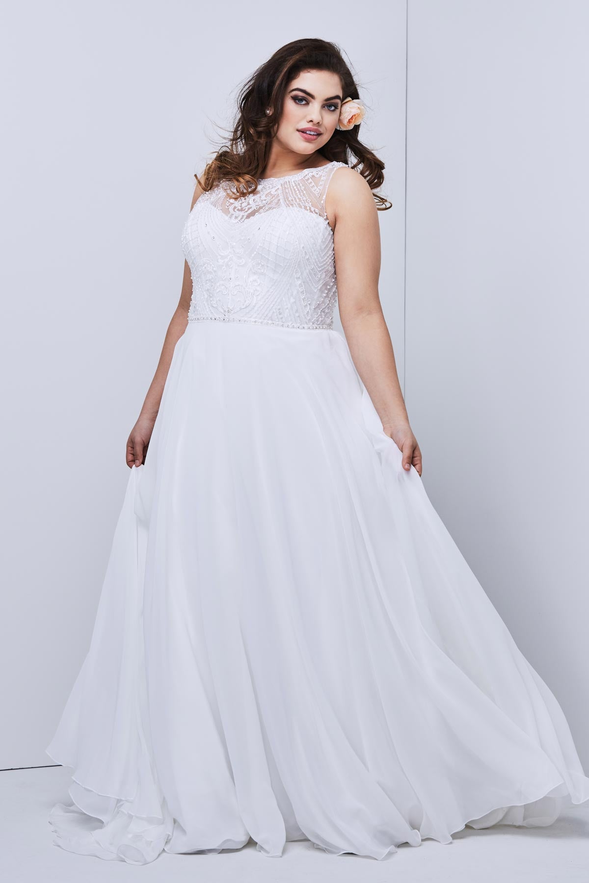 Watters Hathaway 19705 Plus Size Wedding Gown Sample Dress - Perfect for Bridal Shop Try-Ons and Curvy Bride Fittings