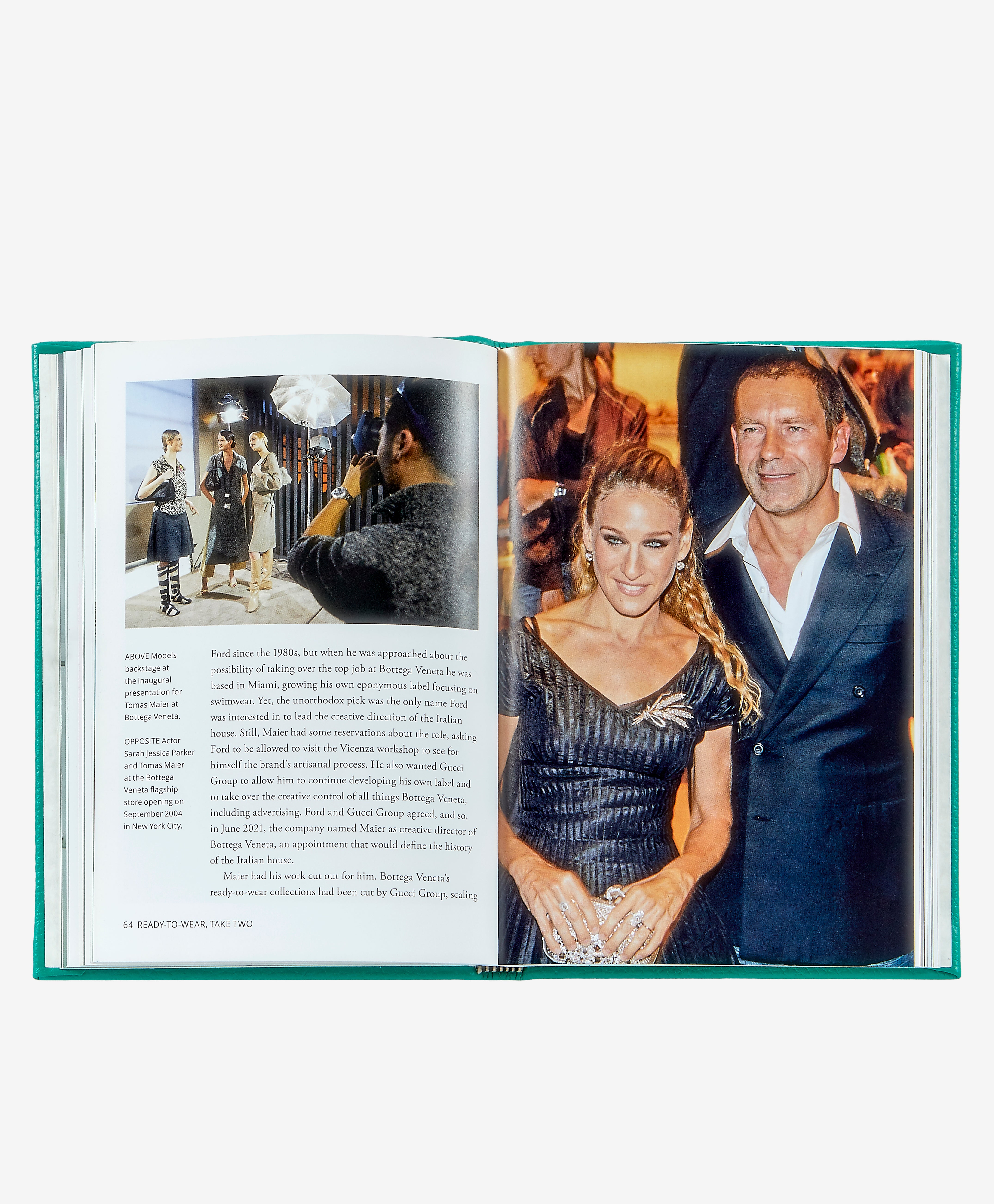 The Little Book of Bottega Veneta: Luxury Fashion Guide & Style Inspiration for Handbags, Accessories & Italian Design | Perfect Gift for Fashion Lovers & Home Decor