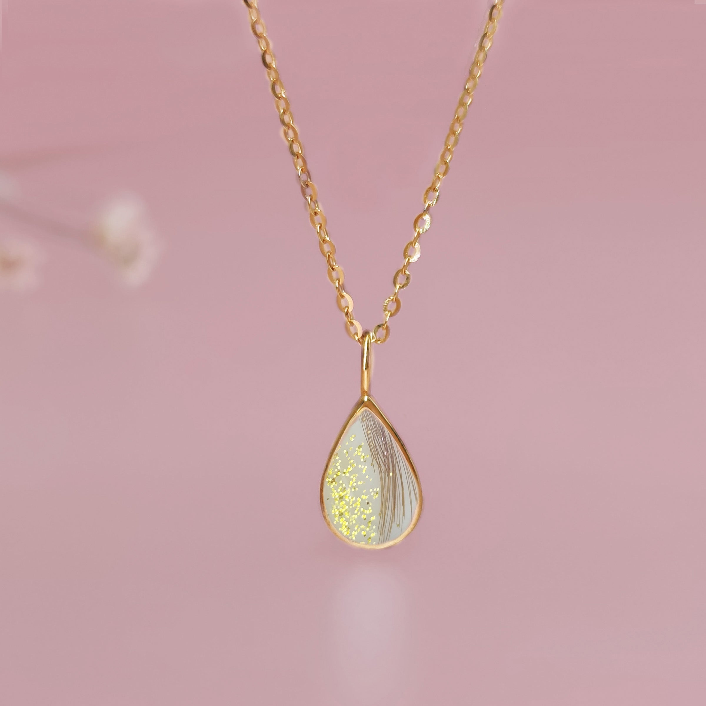 Vintage Teardrop Pendant Necklace for Women - 14K Gold Plated Hair/Fur Jewelry - Perfect for Weddings, Parties & Everyday Elegance