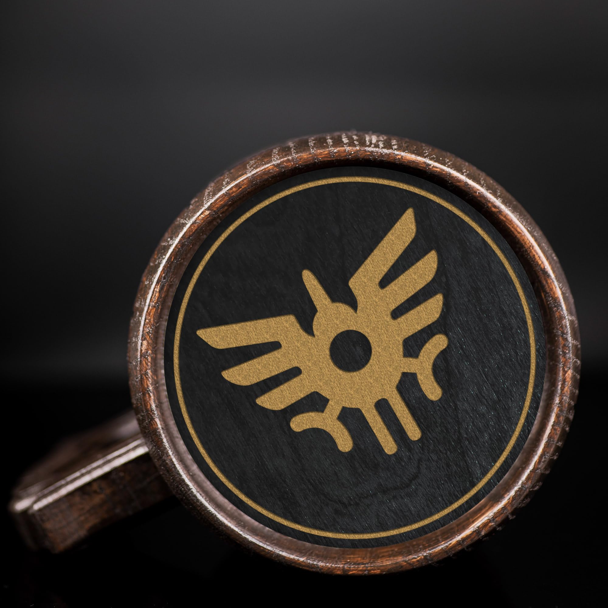 DQ Erdrick's Shield Custom Beer Mug - Personalized Wooden Stein & Tankard - Unique Gamer Geek Gift for Men, Dad, Father - Anniversary, Birthday & Wedding Present - Perfect for Gaming Parties, Medieval Themed Events & Beer Enthusiasts