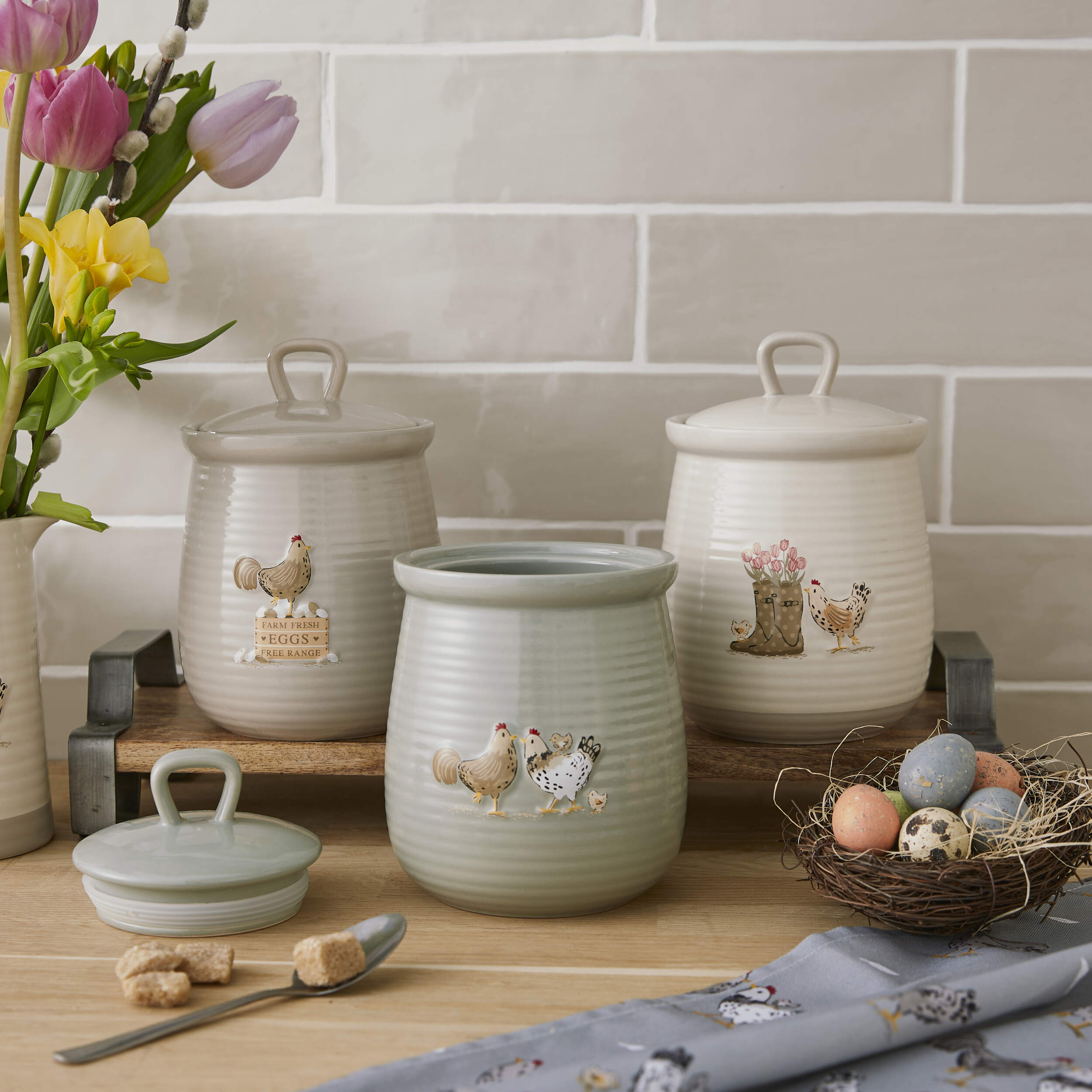 Hen House Lane Canister - Farm Fresh Eggs Storage Container | Airtight Kitchen Organizer for Fresh Eggs | Perfect for Farmhouse, Country Kitchen & Pantry Organization