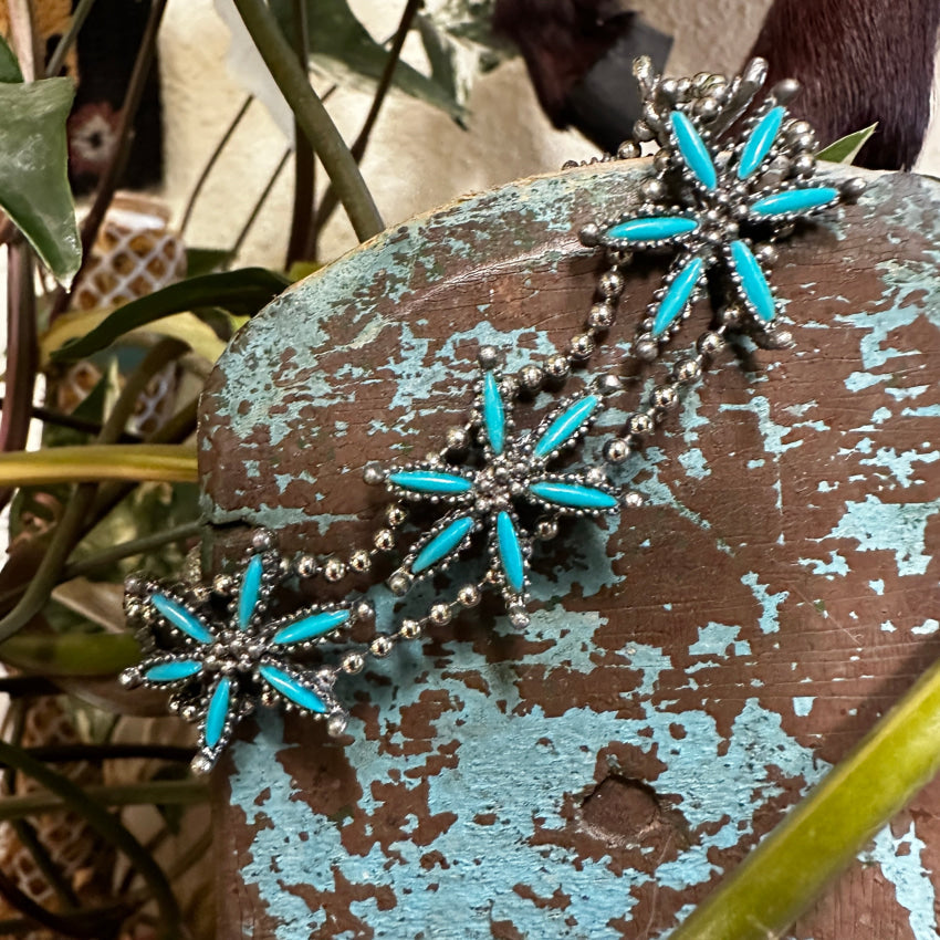 Vintage Turquoise Needlepoint Bracelet - Costume Jewelry for Women, Faux Gemstone Boho Accessory - Perfect for Parties, Weddings & Everyday Wear