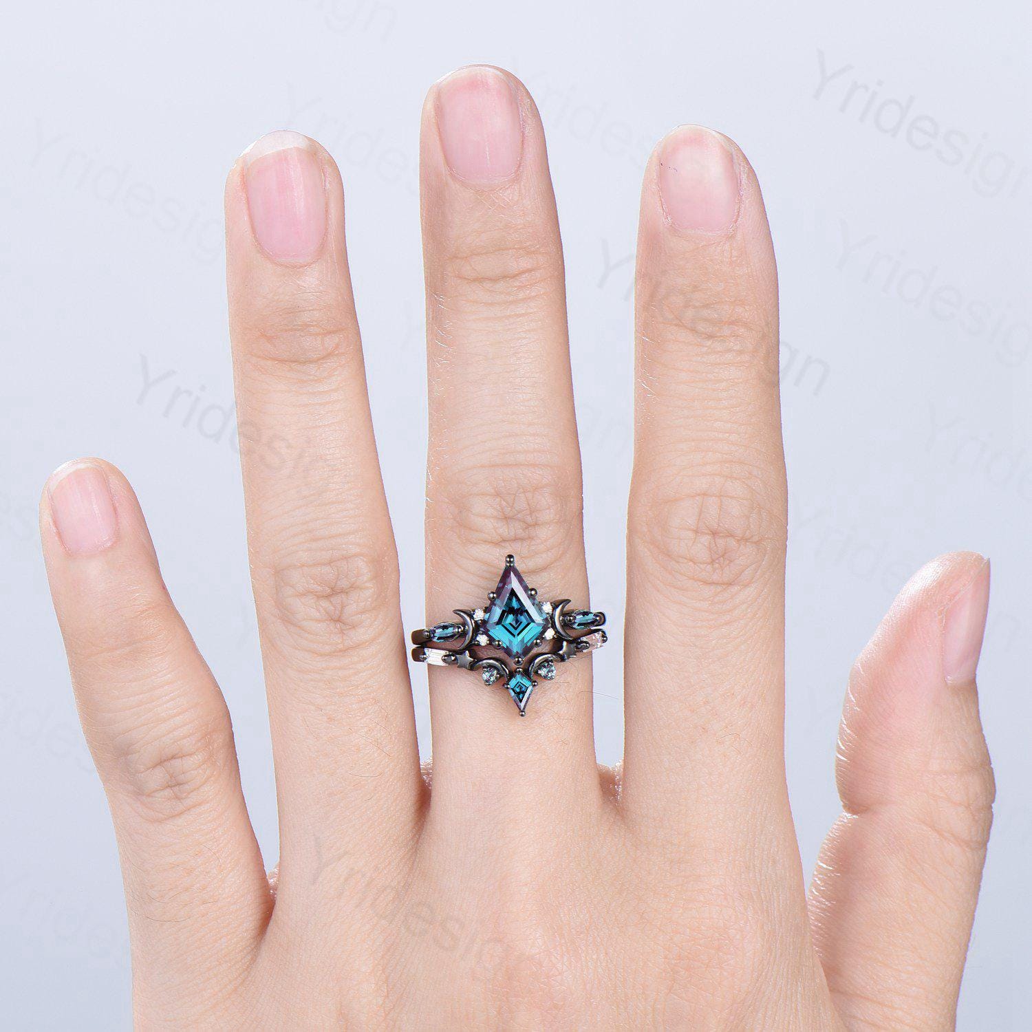 Black Gold Kite Cut Alexandrite Engagement Ring Set | Crescent Moon Star Color Change June Birthstone Ring | Unique Gothic Bridal Ring Set for Women | Perfect for Weddings, Anniversaries & Special Occasions