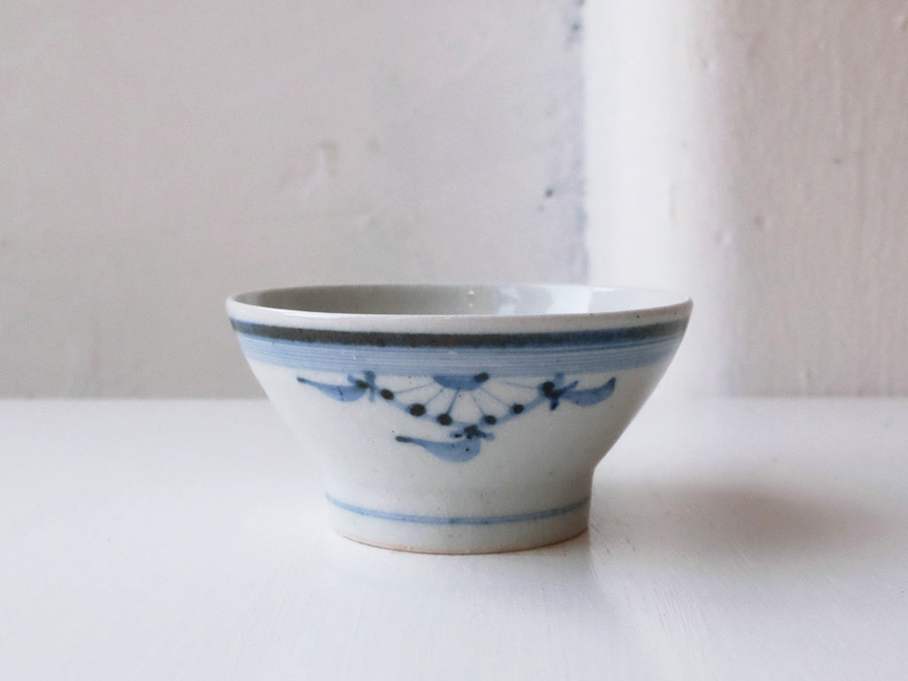 Hand Painted Japanese Rice Bowls by Tōsai Gama - Authentic Ceramic Tableware for Sushi, Ramen & Asian Dining