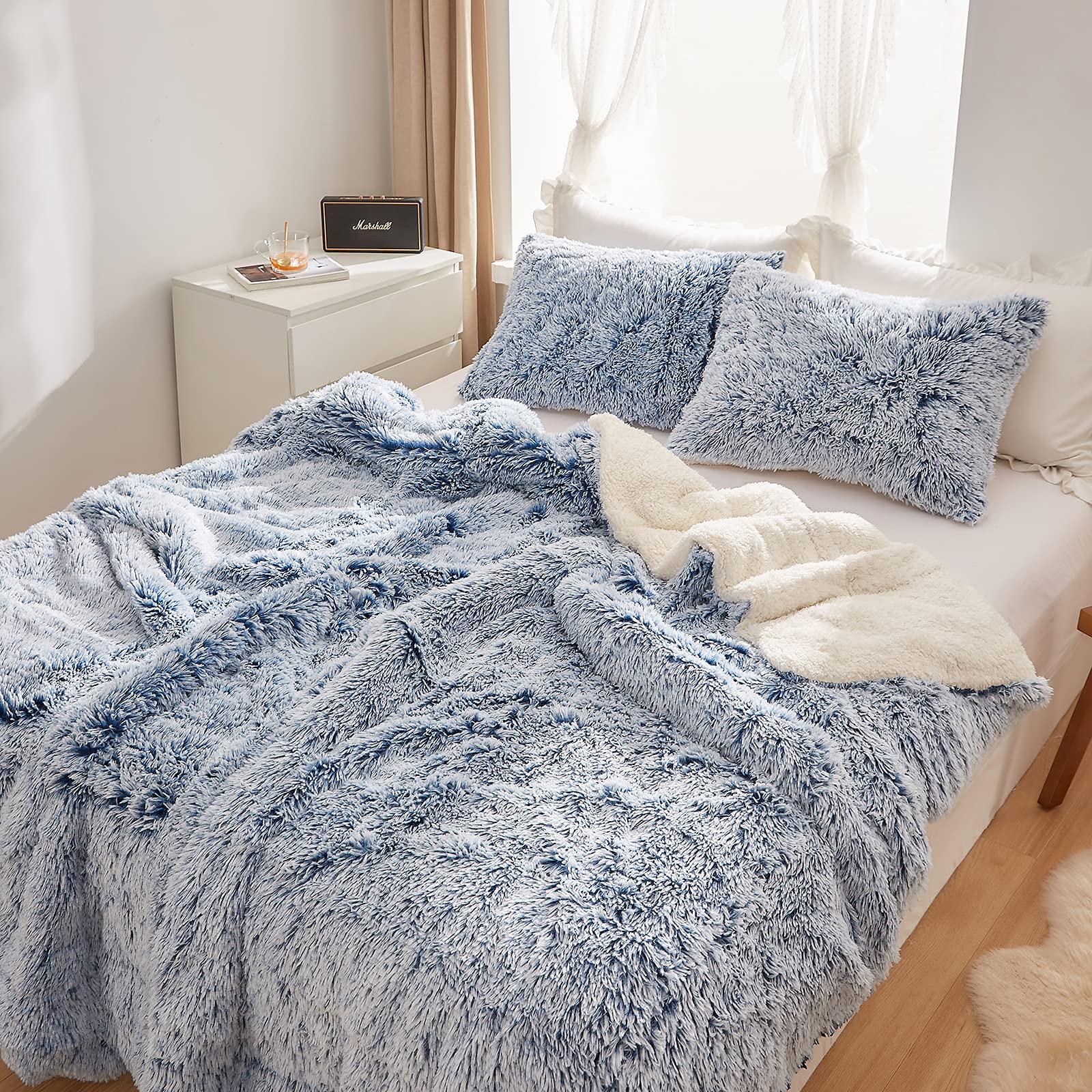 Luxury Faux Fur Comforter Set King Size - Reversible Sherpa & Shaggy Fluffy Navy White Bedding - Ultra Warm Winter Duvet Cover for Cozy Bedroom Decor