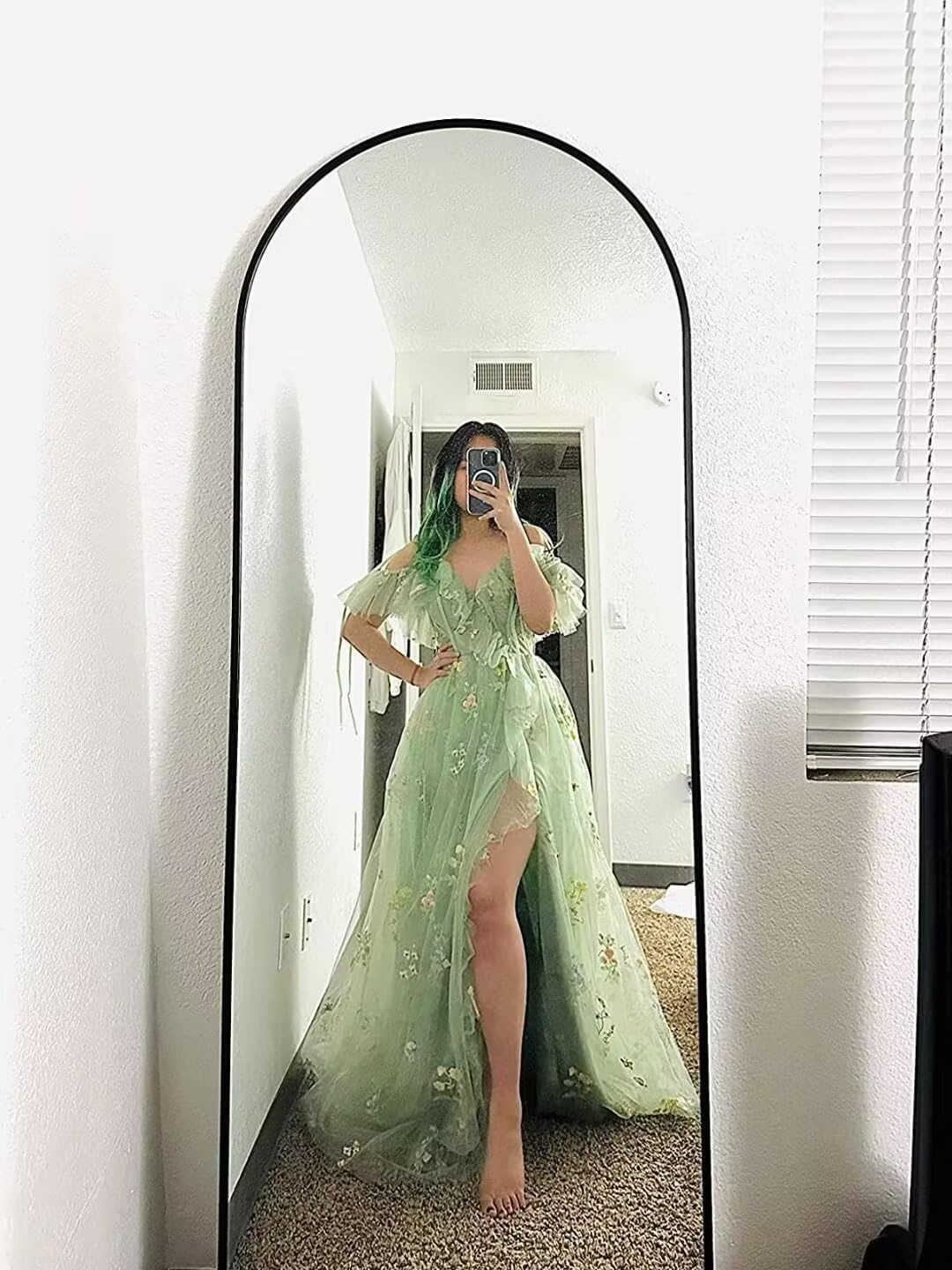 Elegant 2025 Women's Floral Embroidered Tulle Prom Dress with Spaghetti Straps - Long Formal Evening Gown for Homecoming, Wedding & Special Occasions