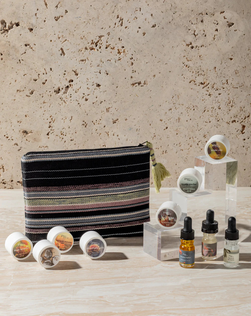 Premium Discovery & Travel Set - Adventure Gear for Outdoor Enthusiasts - Perfect for Camping, Hiking & Backpacking Trips