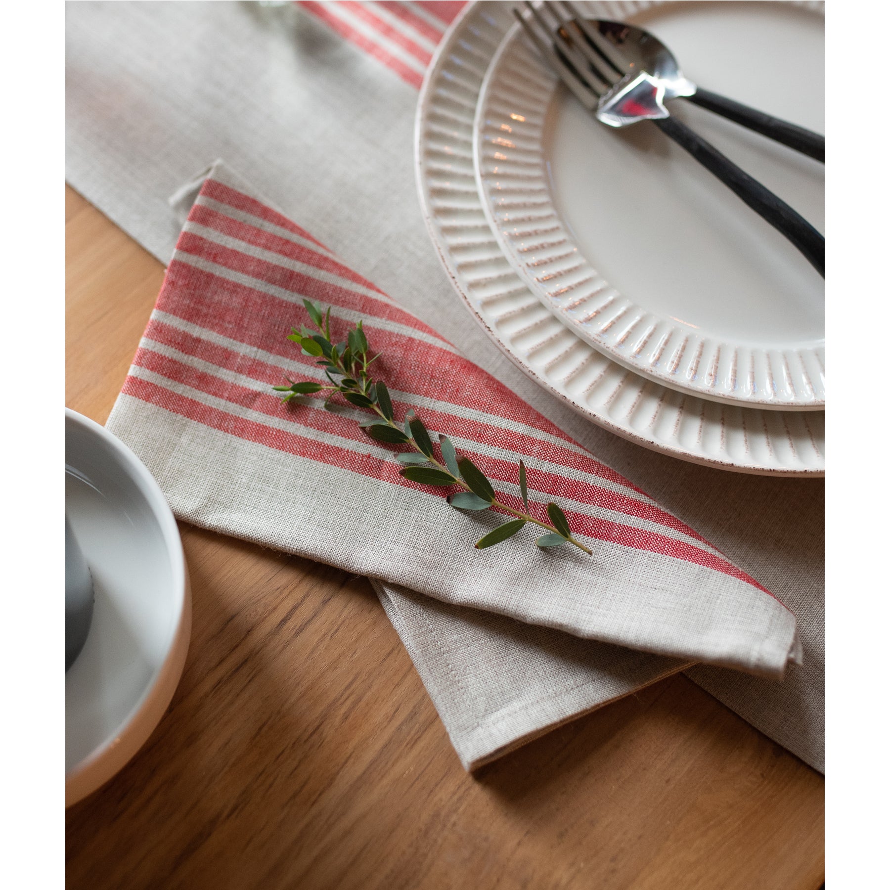 Farmhouse Style Cotton Napkins - Set of 4 for Dining, Kitchen & Party Decor - Rustic Table Linens for Everyday Use & Special Occasions