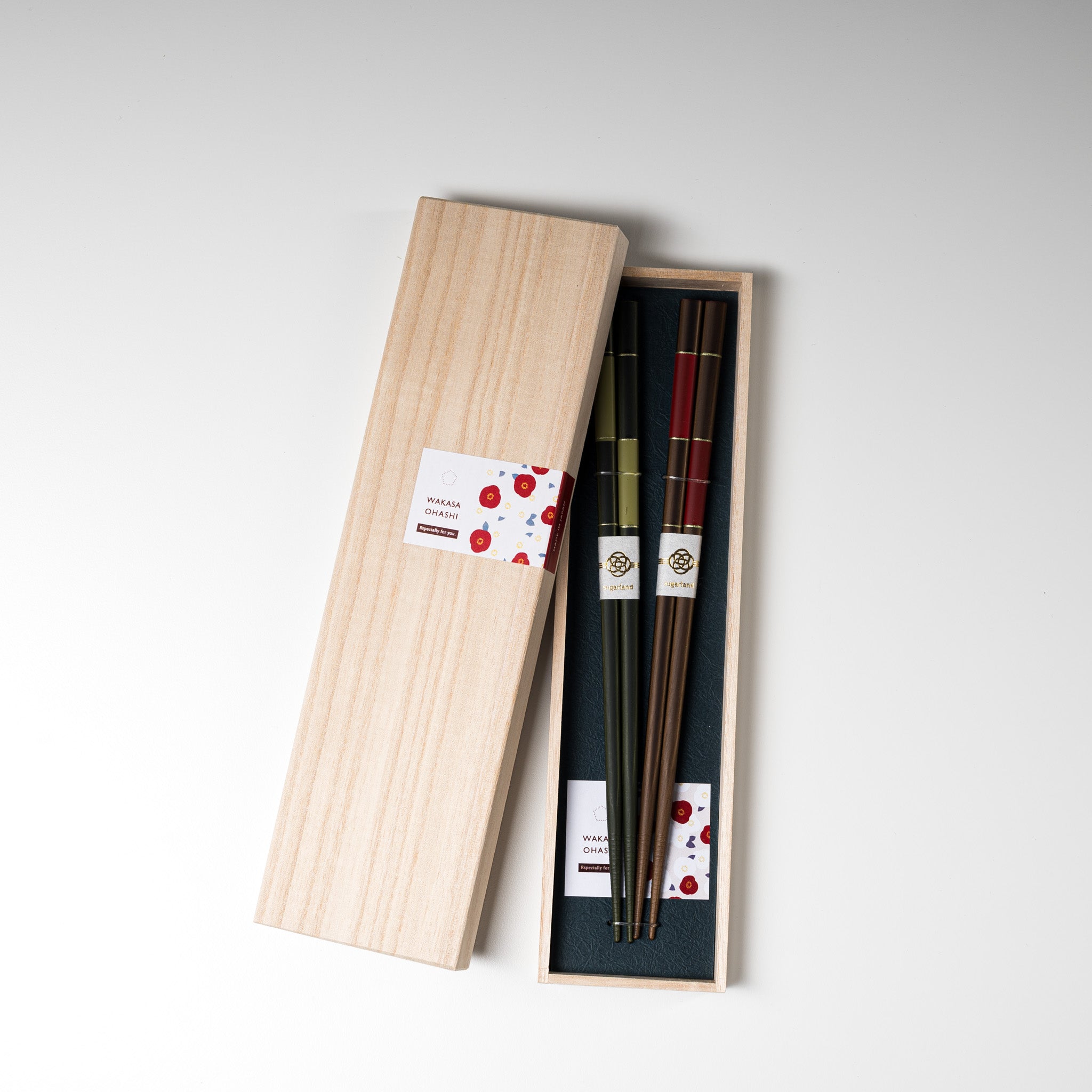 Premium Japanese Ichimatsu Chopsticks Gift Set - Handcrafted Wooden Chopsticks for Sushi, Ramen & Asian Cuisine - Perfect for Home Dining, Gifts & Japanese Culture Enthusiasts