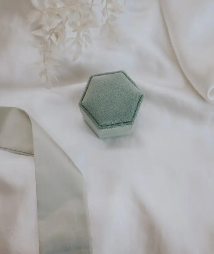 Elegant Sage Velvet Double Ring Box for Engagement & Wedding Jewelry - Perfect for Proposals, Anniversaries & Special Occasions
