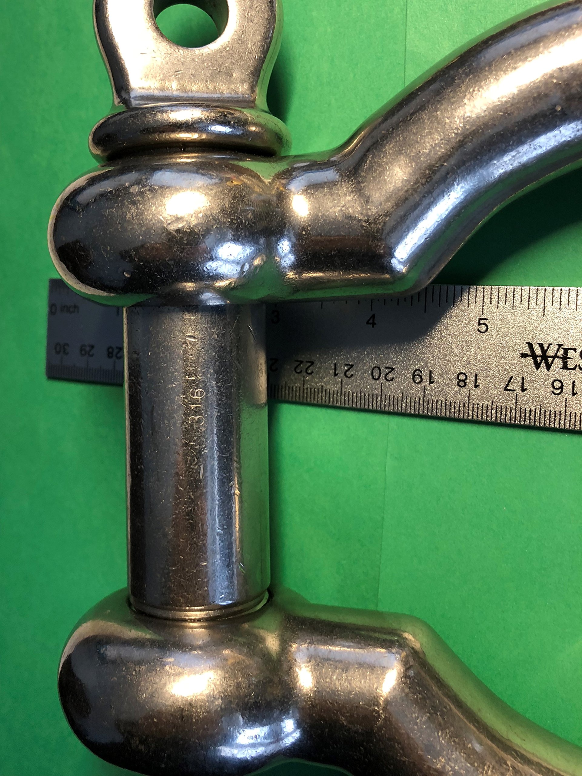 316 Stainless Steel Bow Shackle 1-1/4 Inch (32mm) - Marine Grade Anchor Shackle for Boating, Sailing & Rigging - Corrosion Resistant Hardware for Marine & Outdoor Use