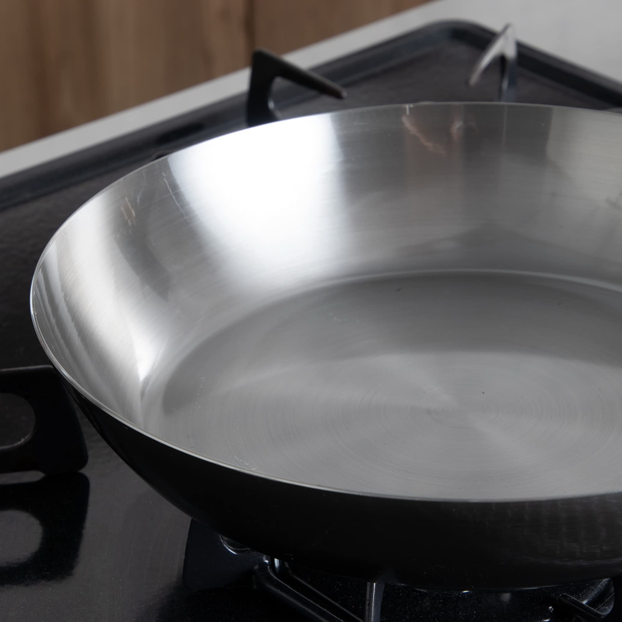 Endoshoji TKG AHL17022 8.7 Inch Iron Frying Pan - 22cm Non-Stick Skillet with 8.3 Inch Handle - Perfect for Searing, Frying & Cooking Steak, Eggs & Pancakes